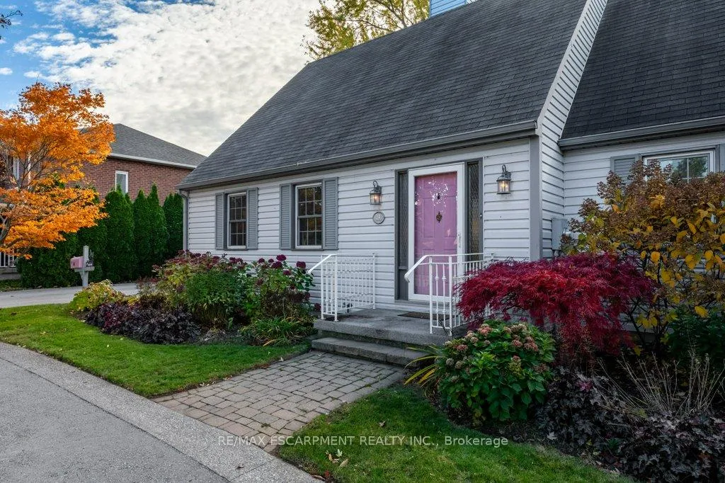 Photo 6 of 24 Lake Street, Grimsby, Grimsby Beach — HOMEH