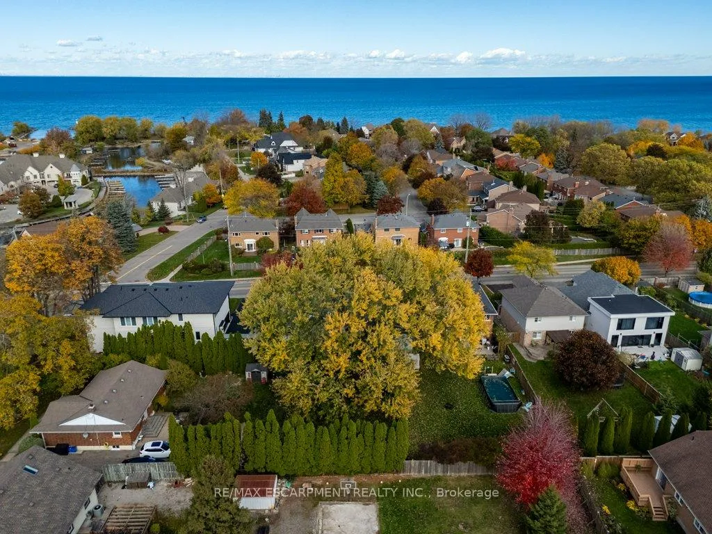 Photo 31 of 24 Lake Street, Grimsby, Grimsby Beach — HOMEH
