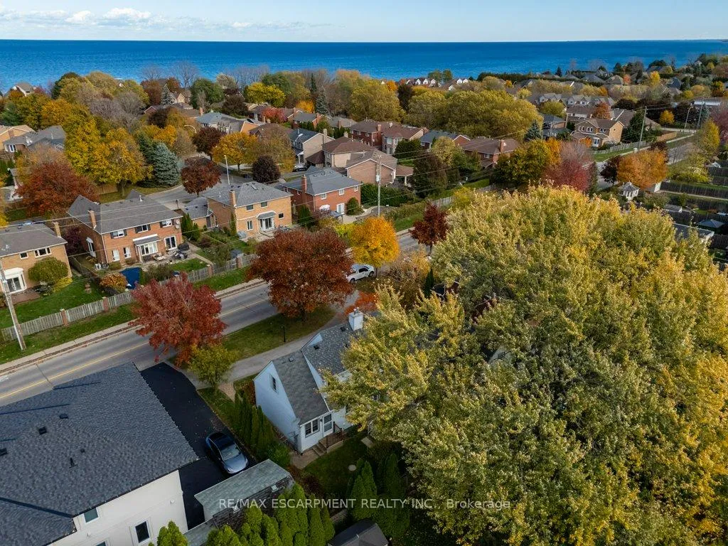 Photo 33 of 24 Lake Street, Grimsby, Grimsby Beach — HOMEH