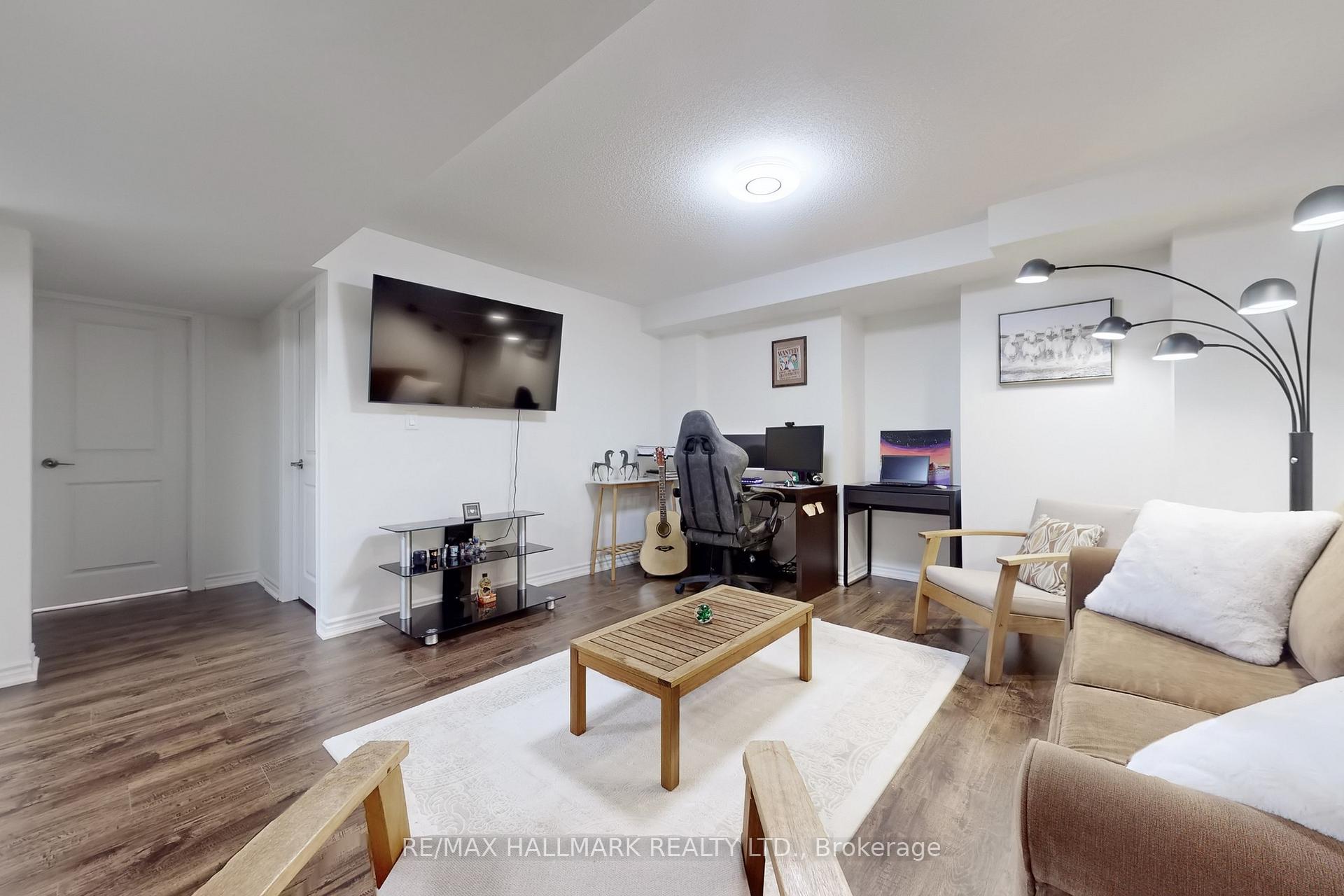 Photo 26 of 16 Huggins Drive, Whitby, Rural Whitby — HOMEH