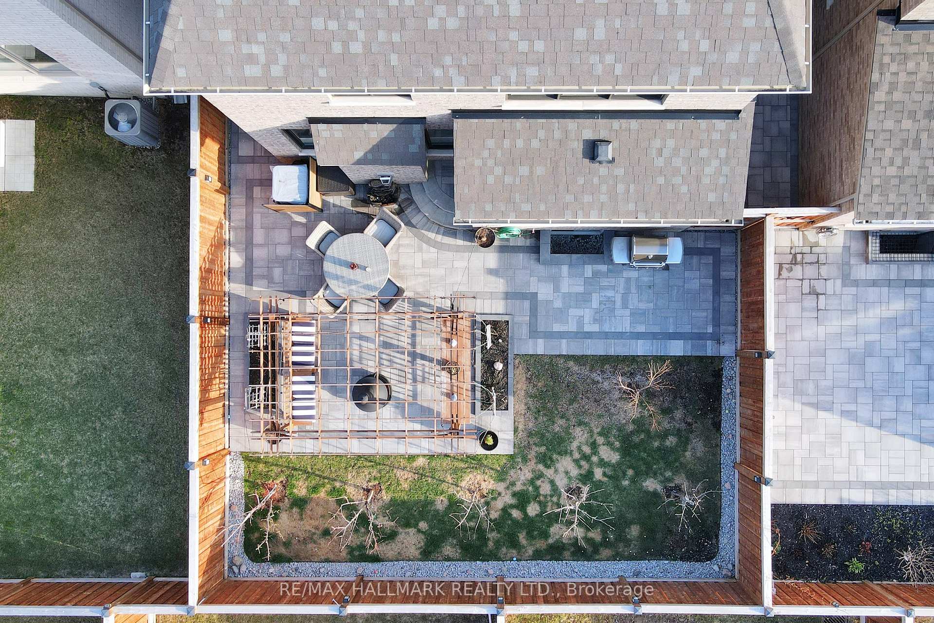 Photo 45 of 16 Huggins Drive, Whitby, Rural Whitby — HOMEH