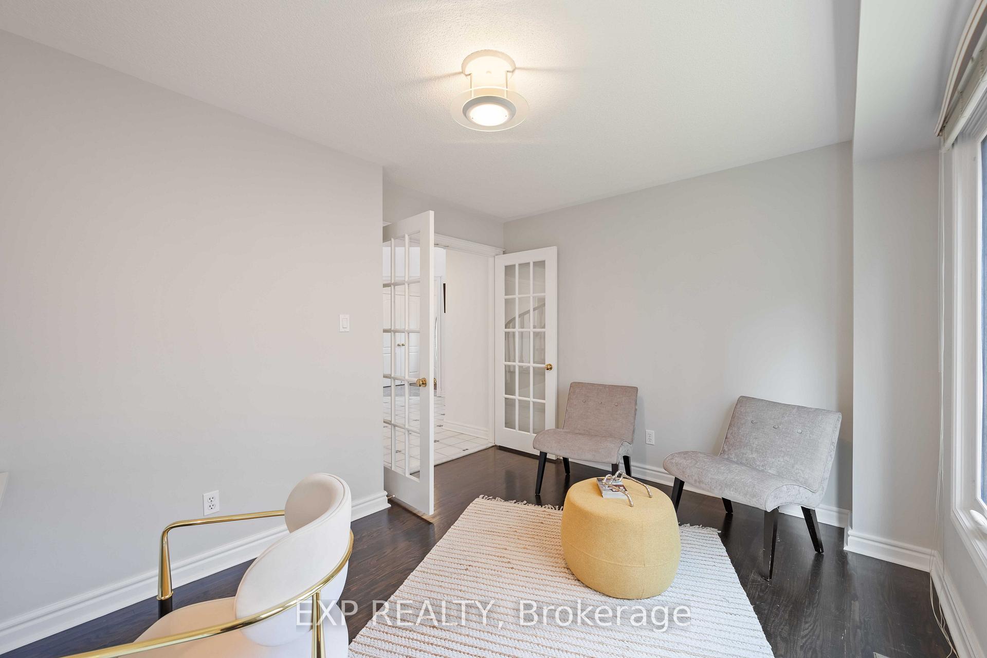 Photo 12 of 3 Hoodview Court, Markham, Buttonville — HOMEH