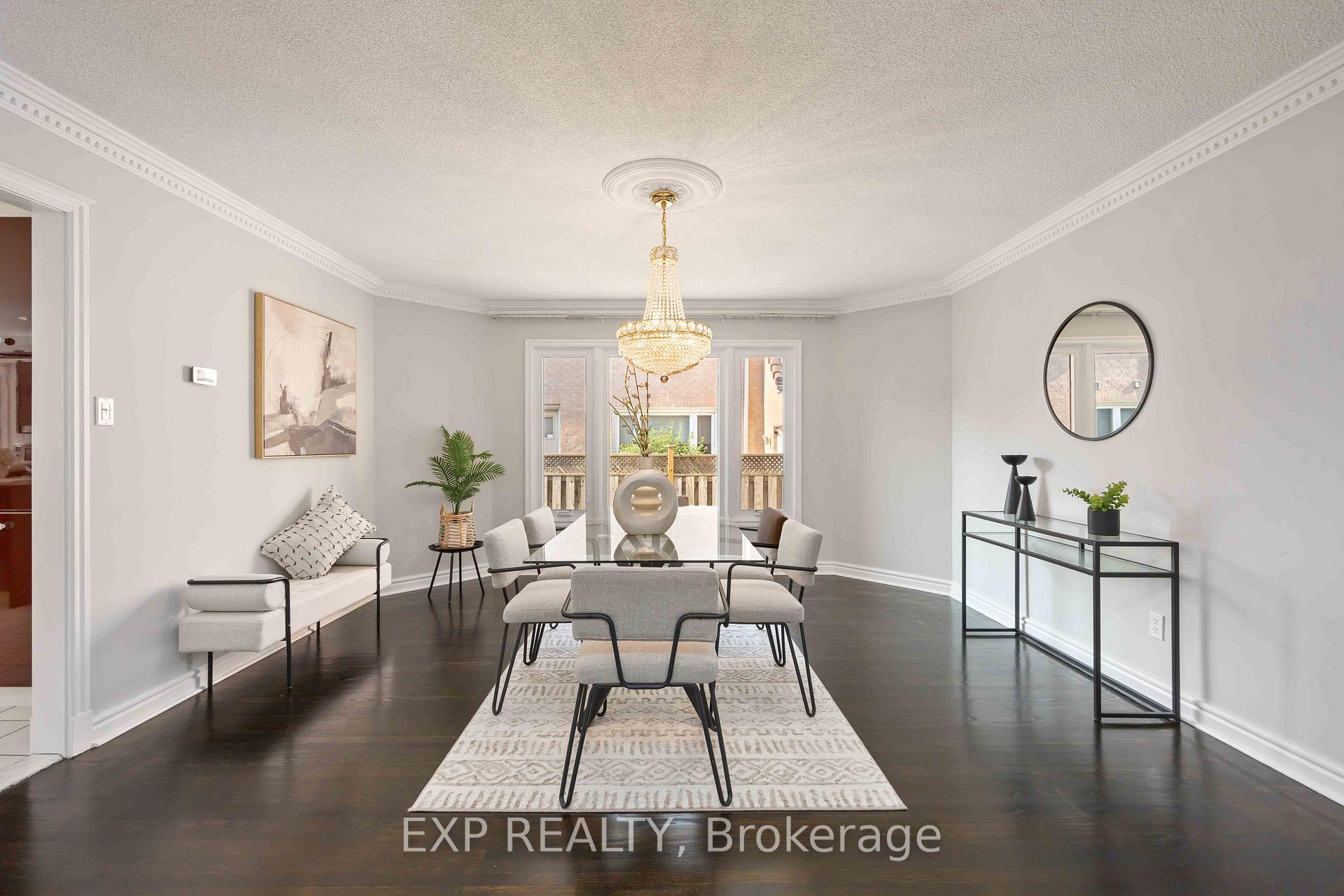 Photo 6 of 3 Hoodview Court, Markham, Buttonville — HOMEH