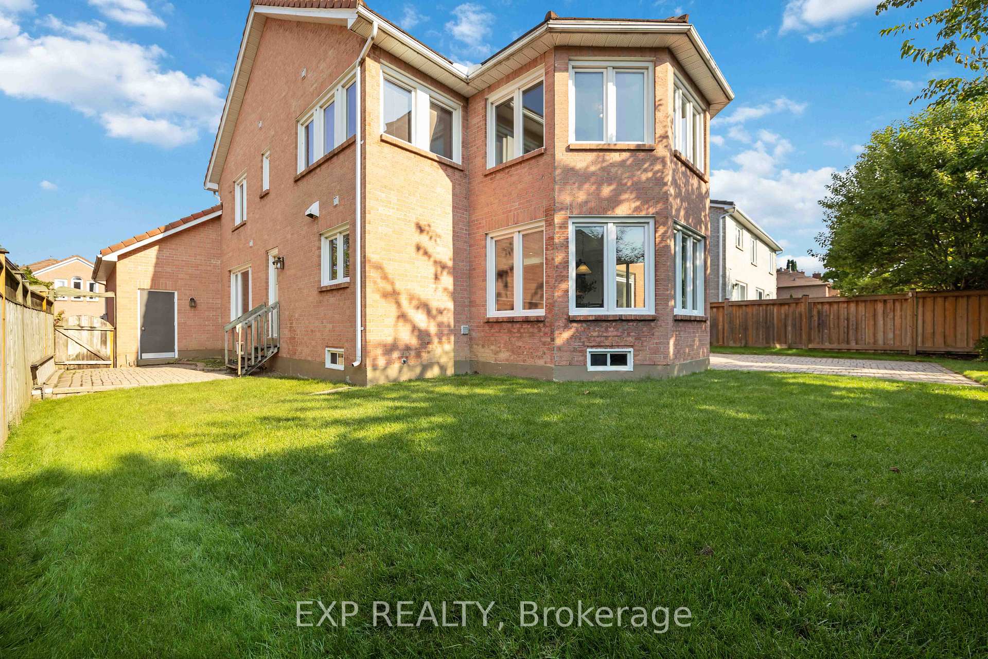 Photo 37 of 3 Hoodview Court, Markham, Buttonville — HOMEH