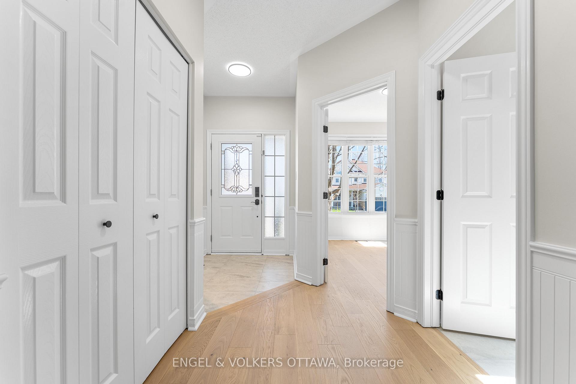 Photo 3 of 209 Allgrove Way, Ottawa, Stittsville (South) — HOMEH