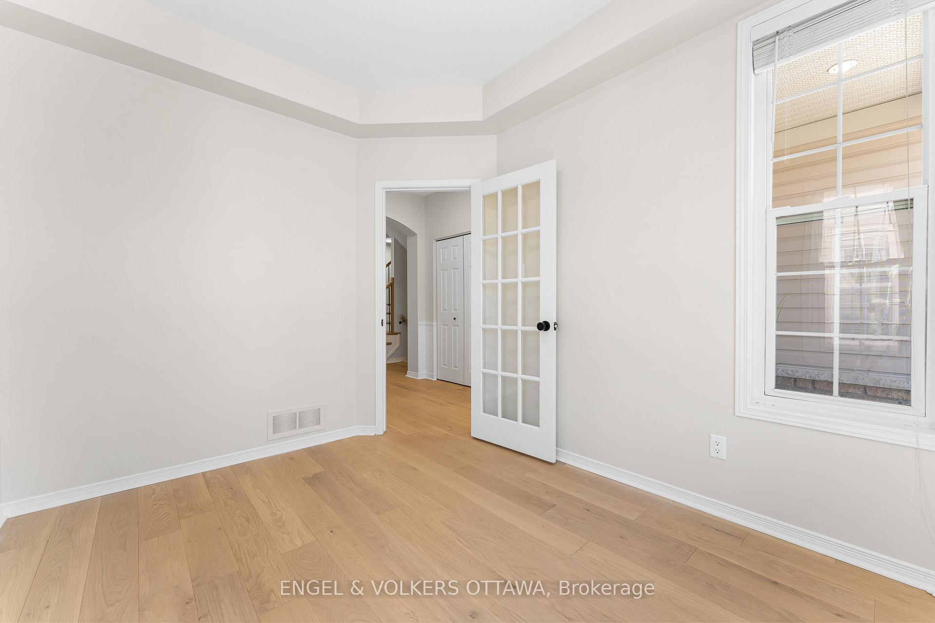 Photo 4 of 209 Allgrove Way, Ottawa, Stittsville (South) — HOMEH