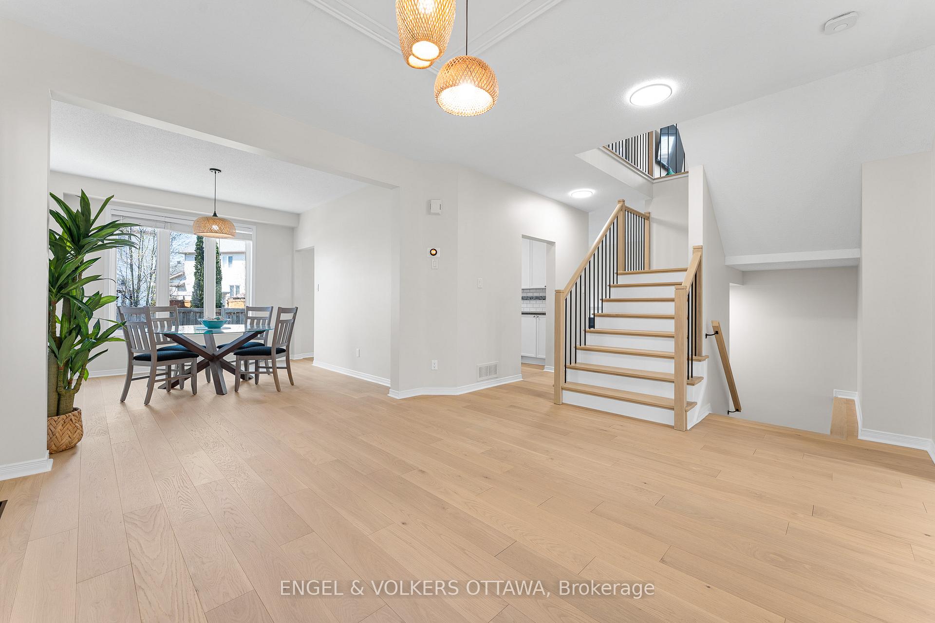 Photo 8 of 209 Allgrove Way, Ottawa, Stittsville (South) — HOMEH