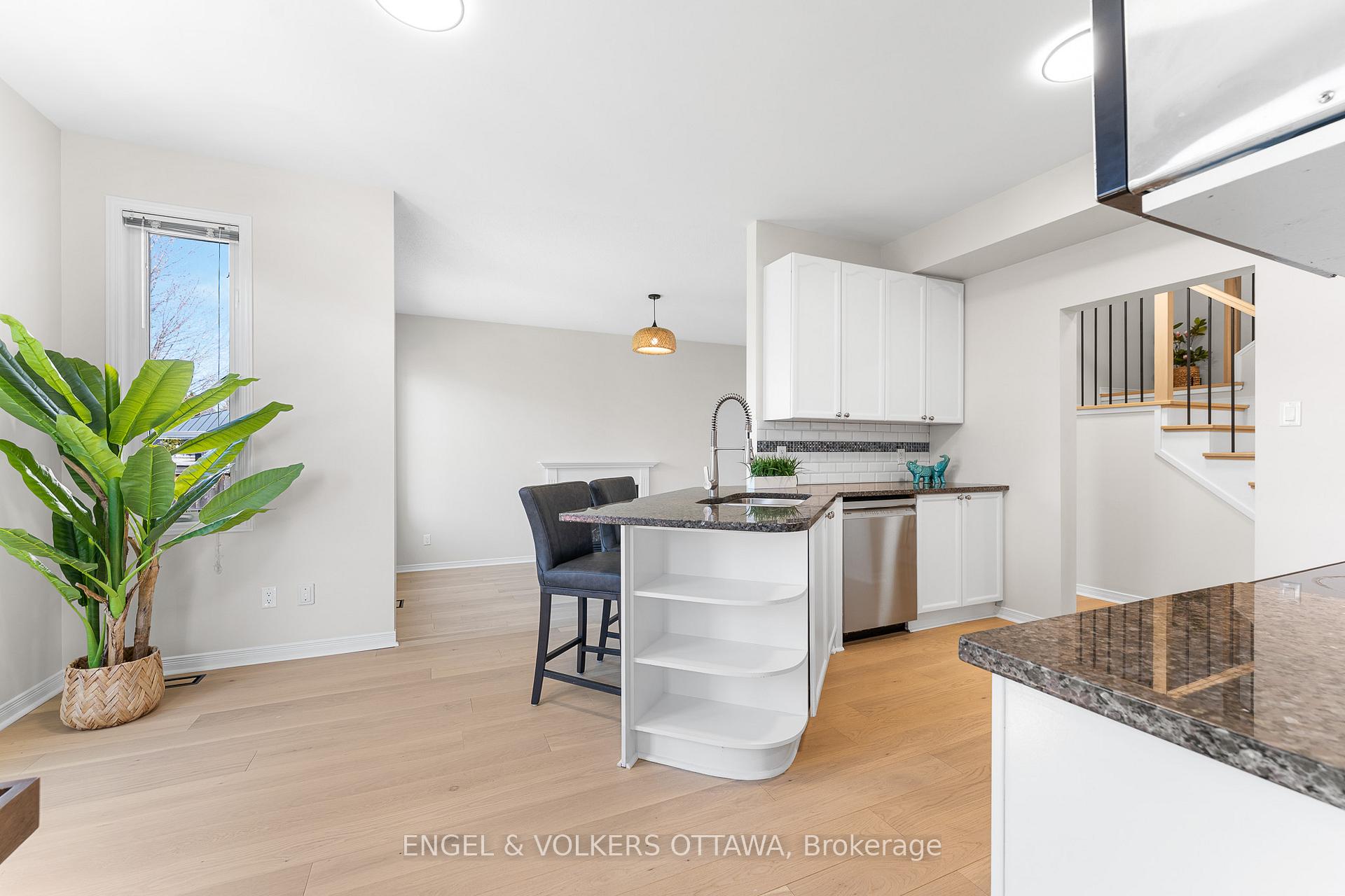 Photo 13 of 209 Allgrove Way, Ottawa, Stittsville (South) — HOMEH