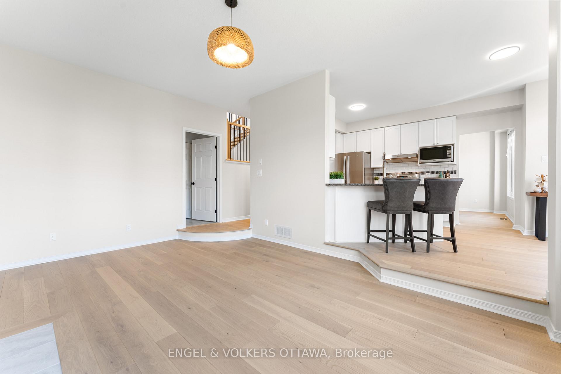 Photo 12 of 209 Allgrove Way, Ottawa, Stittsville (South) — HOMEH