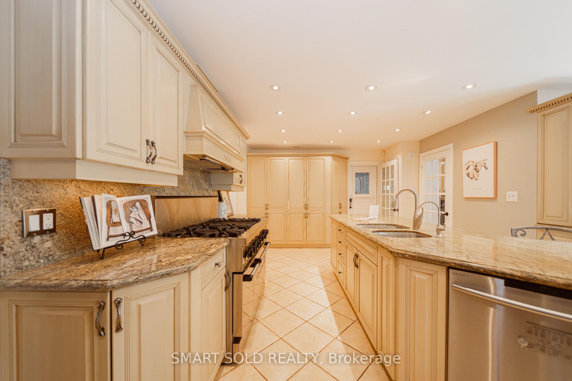 Photo 17 of 6 Bernadotte Drive, Markham, Devil's Elbow — HOMEH