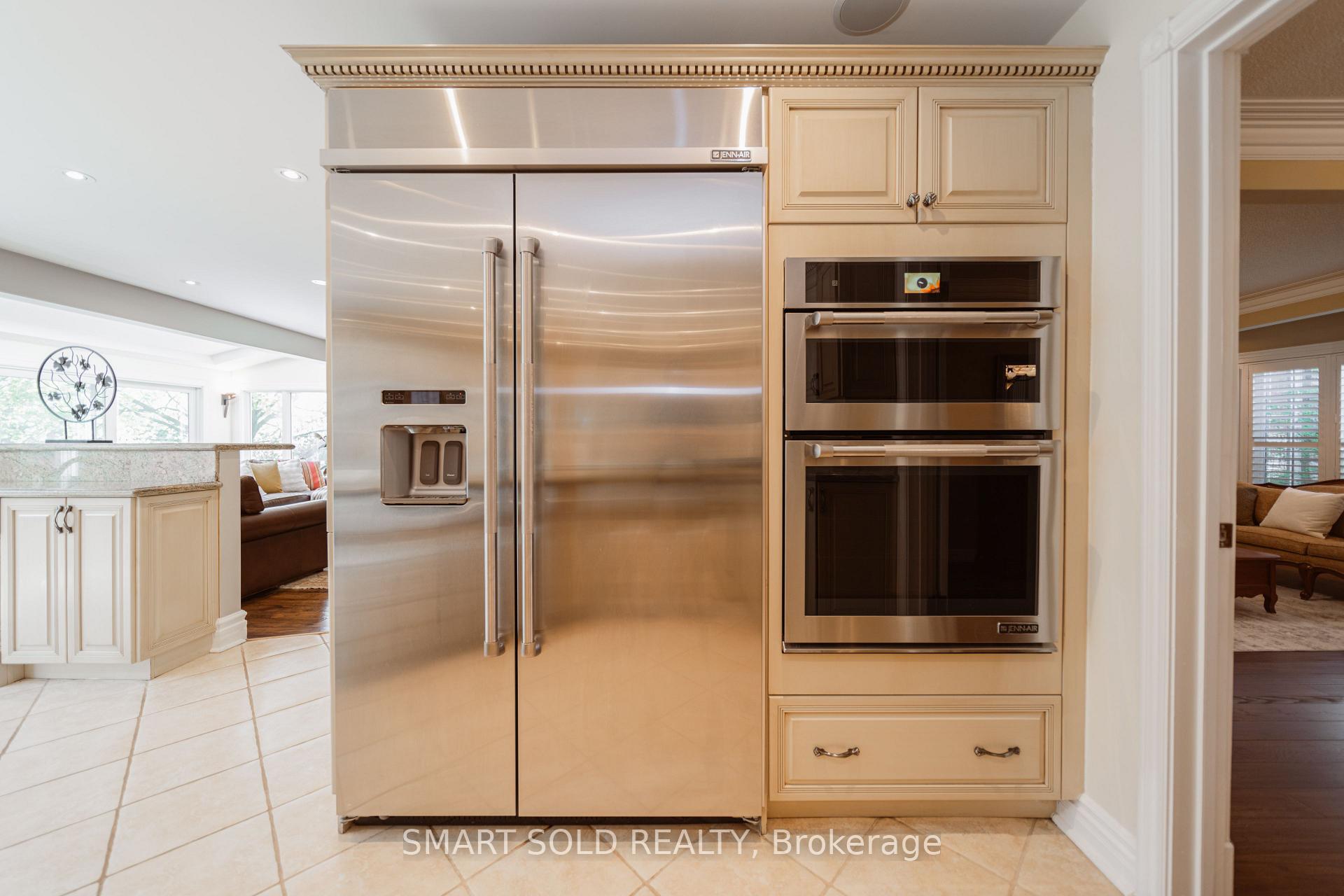 Photo 8 of 6 Bernadotte Drive, Markham, Devil's Elbow — HOMEH