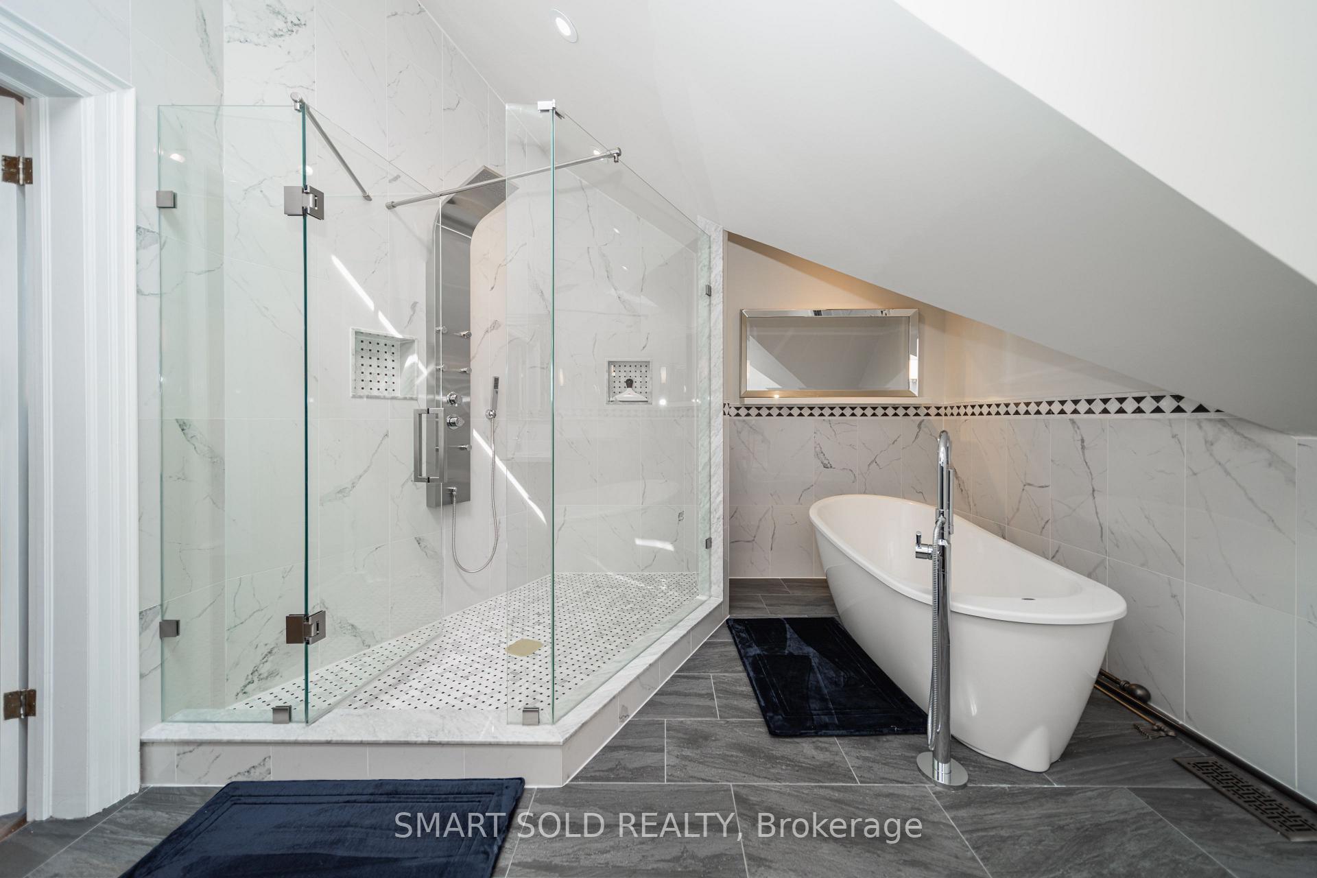 Photo 16 of 6 Bernadotte Drive, Markham, Devil's Elbow — HOMEH