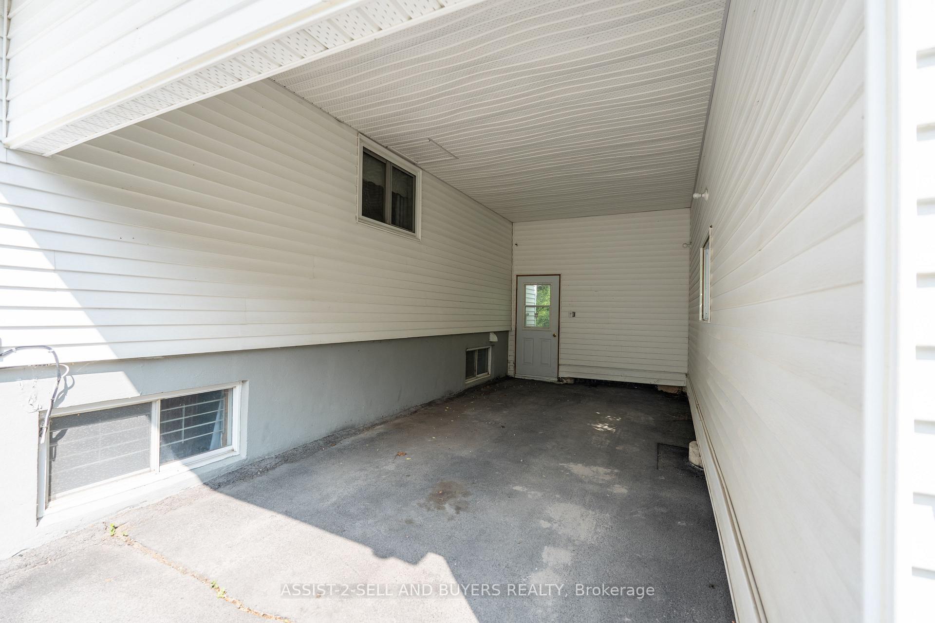 Photo 2 of 405 First Street E, Cornwall — HOMEH