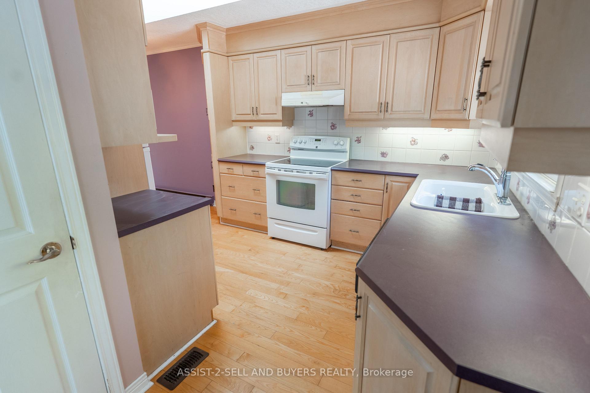 Photo 19 of 405 First Street E, Cornwall — HOMEH