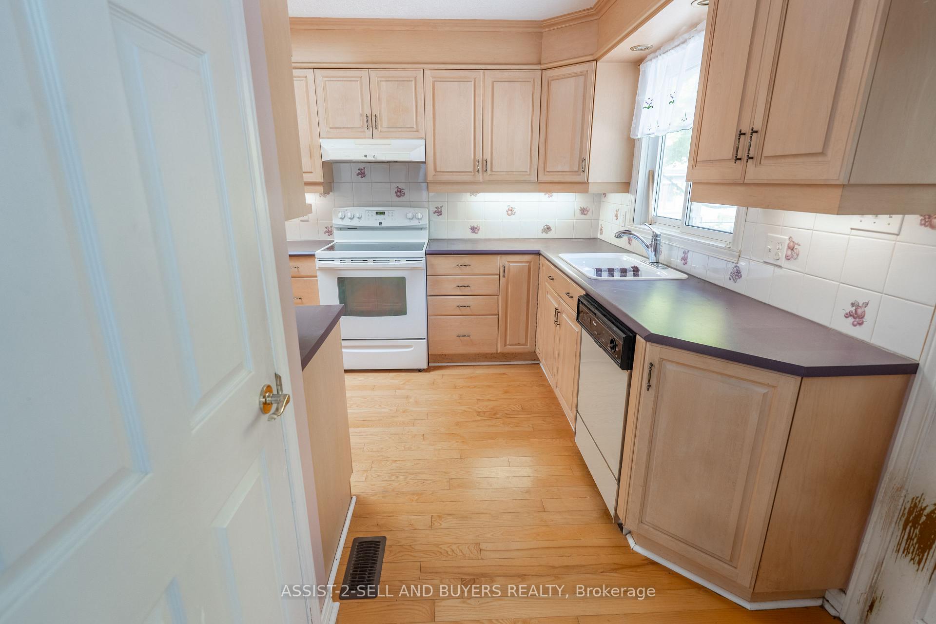 Photo 15 of 405 First Street E, Cornwall — HOMEH