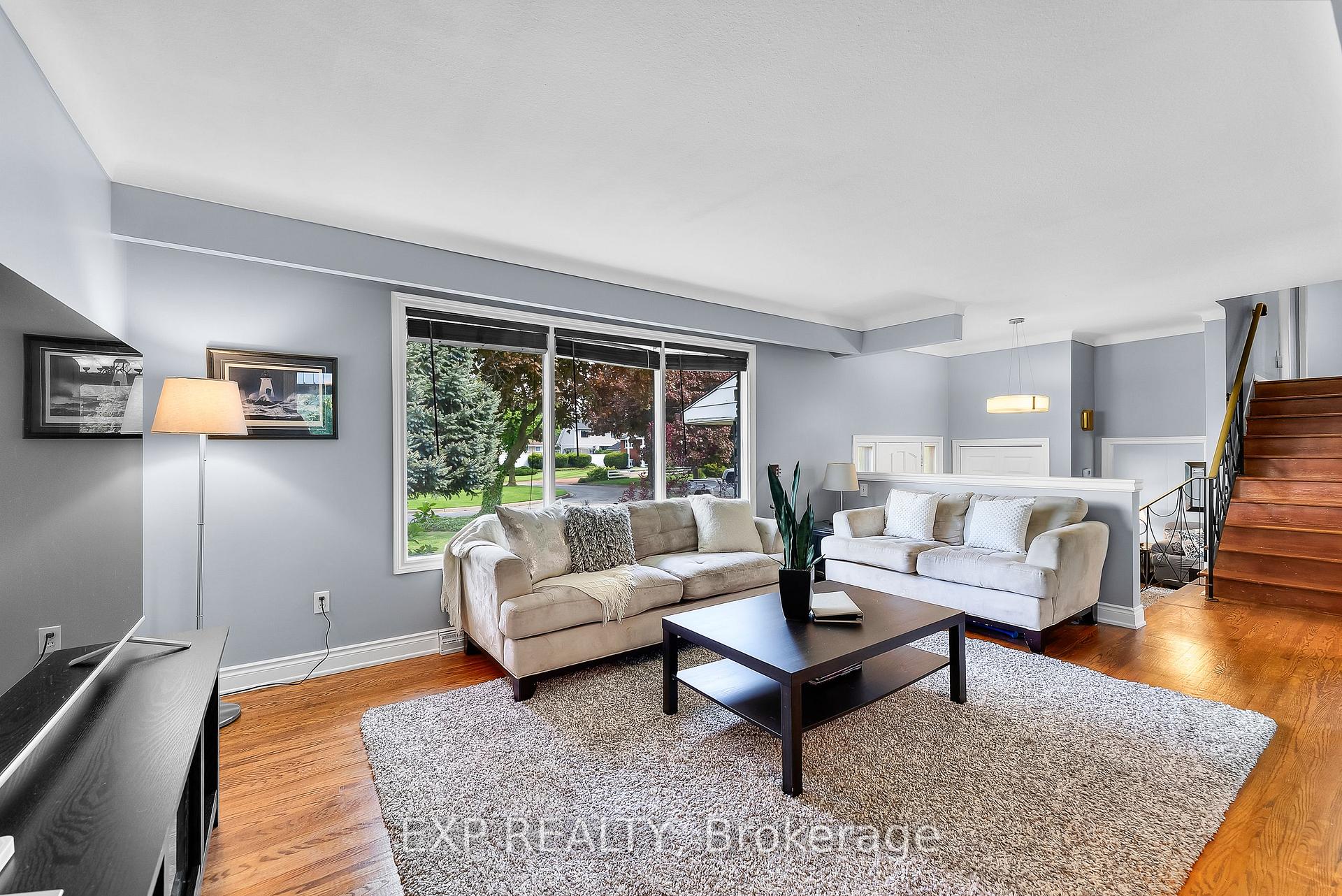 Photo 38 of 7 Saturn Court, St. Catharines, Bunting/Linwell — HOMEH