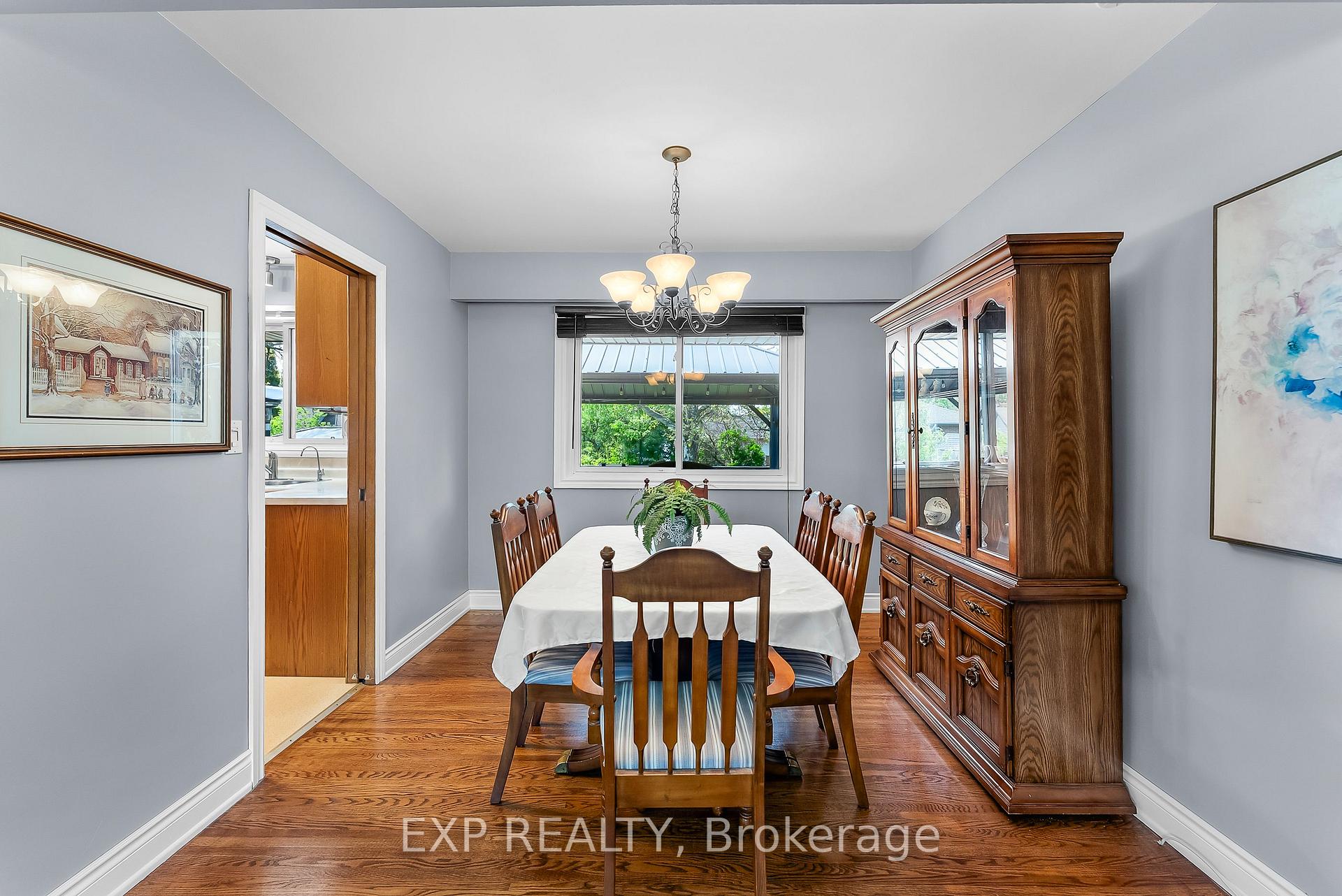 Photo 6 of 7 Saturn Court, St. Catharines, Bunting/Linwell — HOMEH