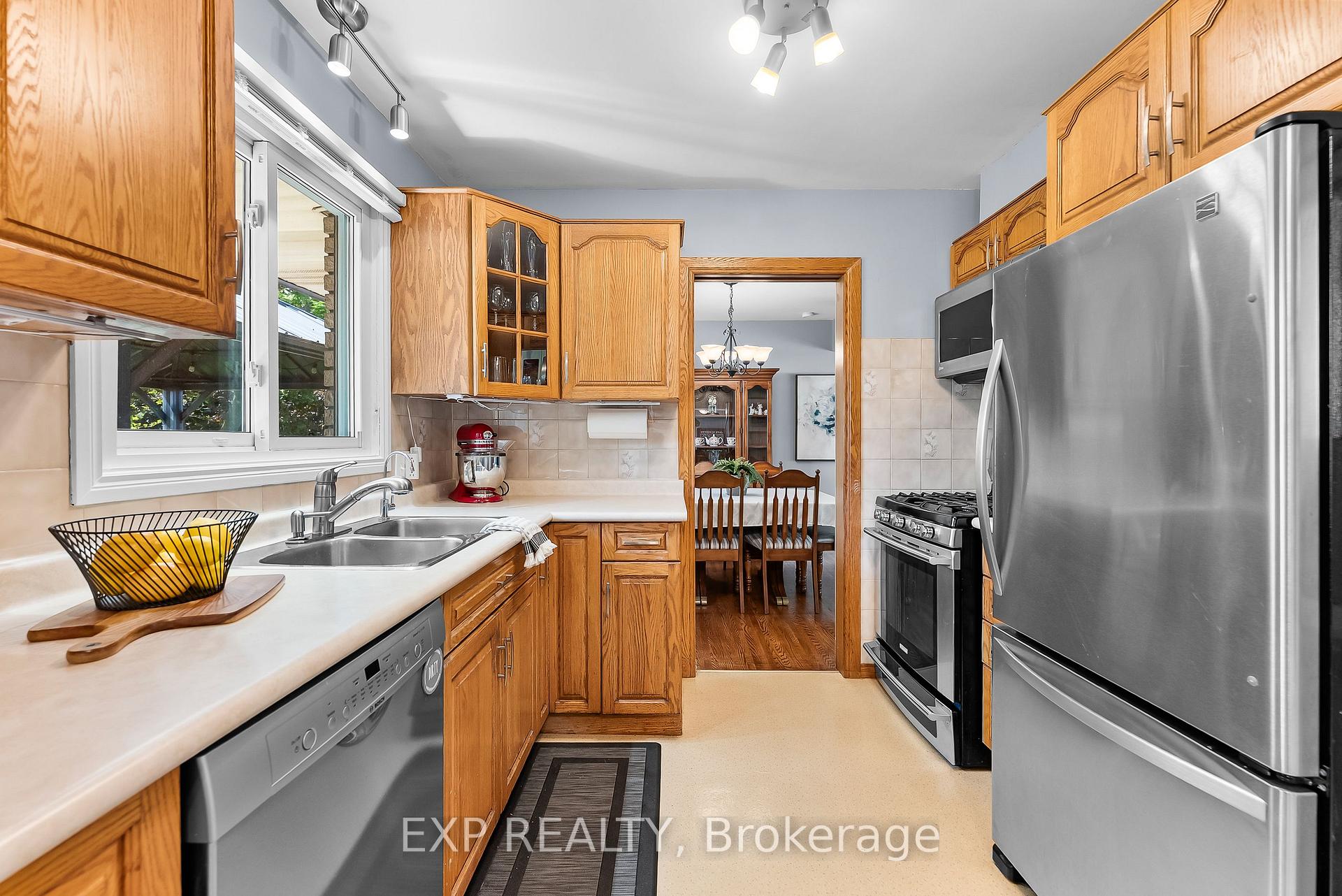 Photo 24 of 7 Saturn Court, St. Catharines, Bunting/Linwell — HOMEH