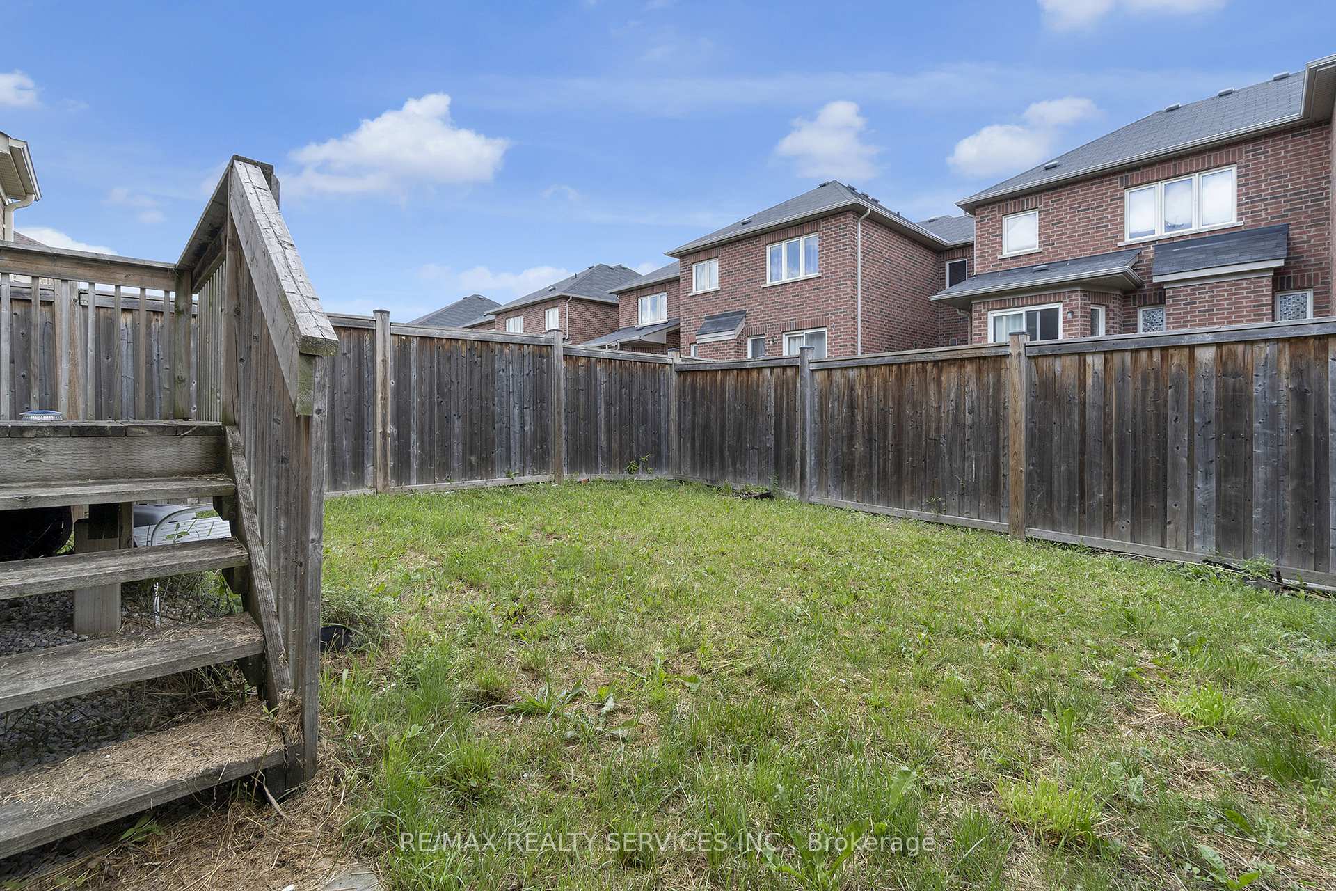 Photo 30 of 19 Sky Harbour Drive, Brampton, Bram West — HOMEH