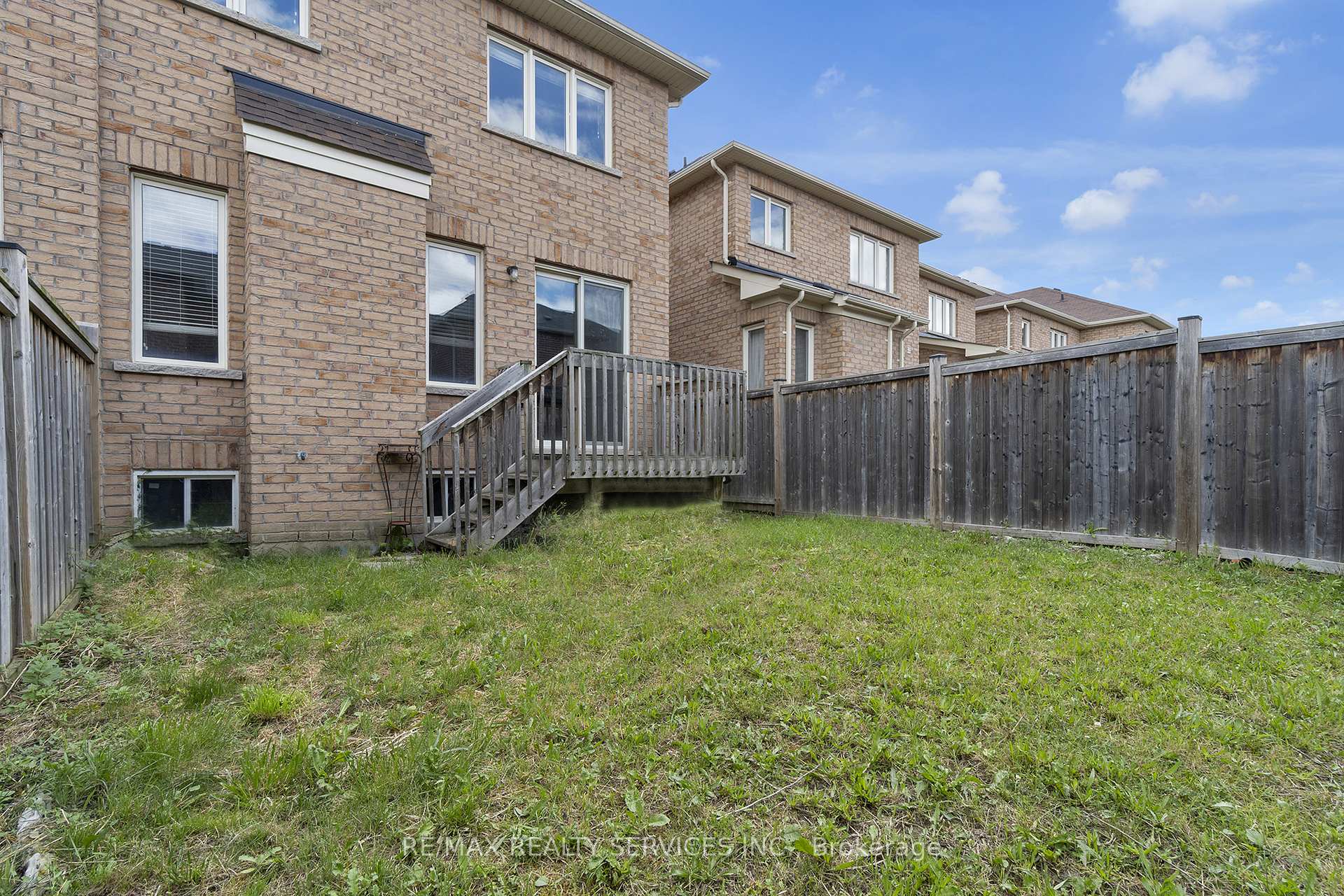 Photo 34 of 19 Sky Harbour Drive, Brampton, Bram West — HOMEH