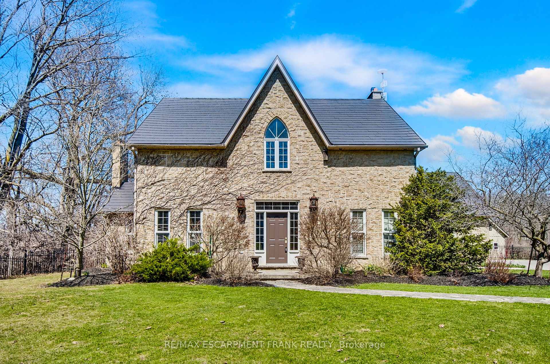 Photo 2 of 3260 Guyatt Road, Hamilton, Binbrook — HOMEH