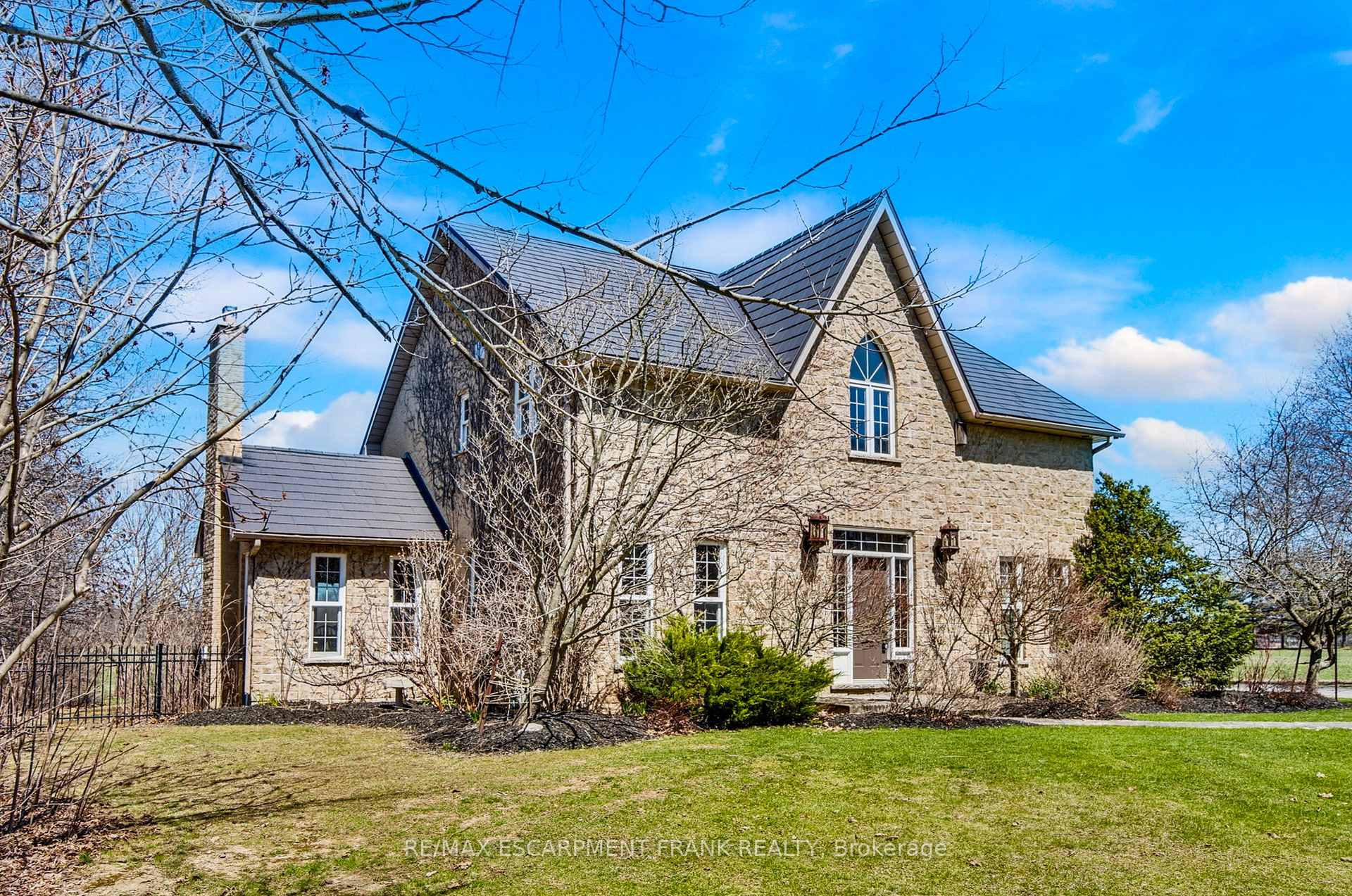 Photo 4 of 3260 Guyatt Road, Hamilton, Binbrook — HOMEH