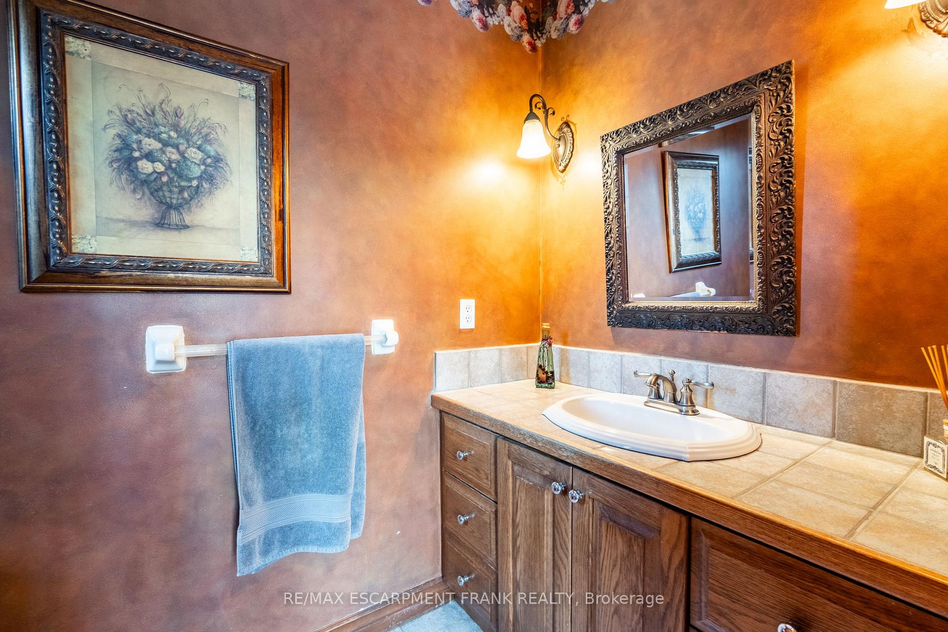 Photo 17 of 3260 Guyatt Road, Hamilton, Binbrook — HOMEH