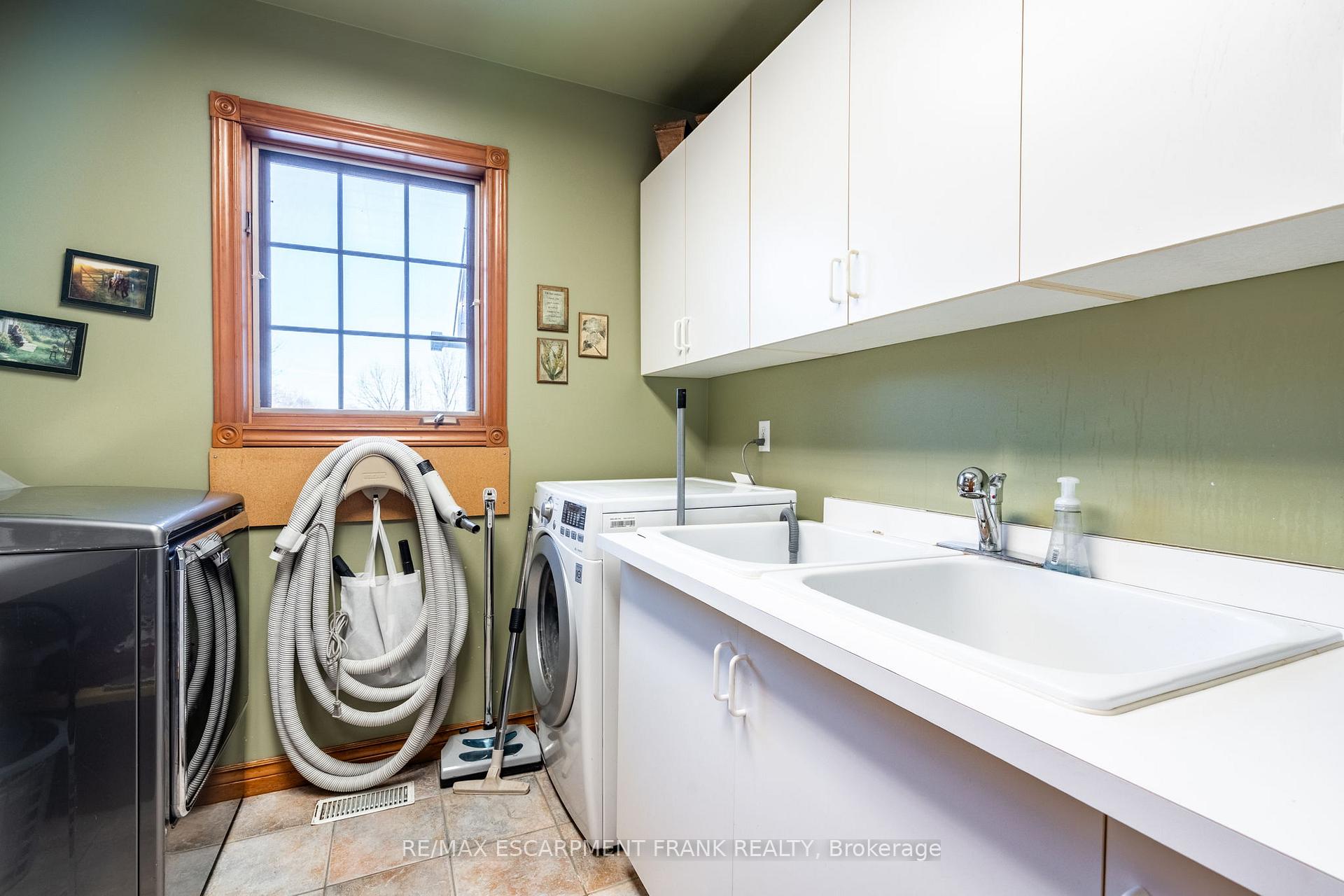 Photo 20 of 3260 Guyatt Road, Hamilton, Binbrook — HOMEH
