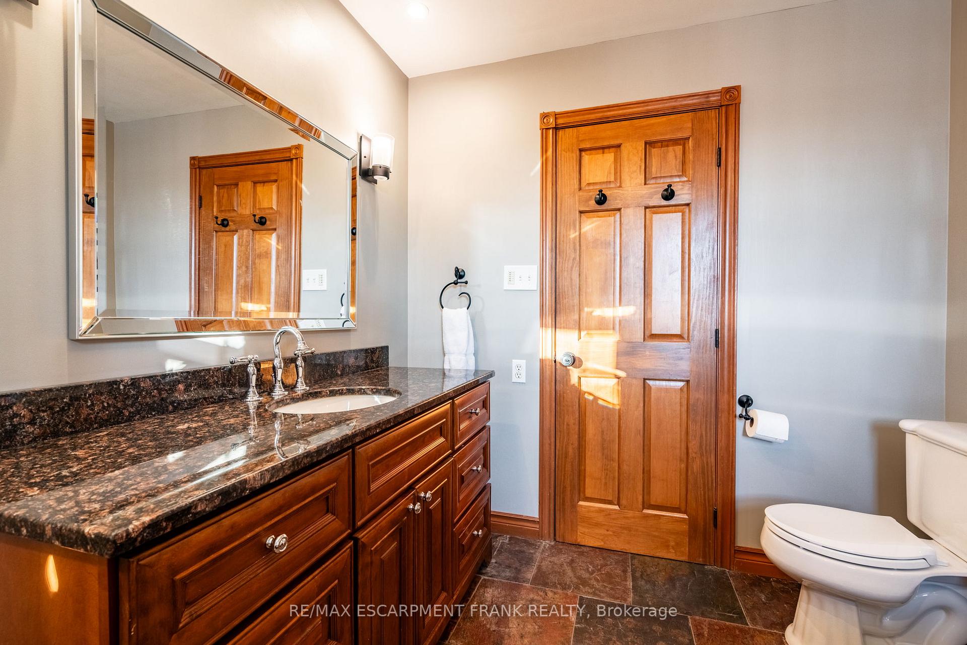 Photo 38 of 3260 Guyatt Road, Hamilton, Binbrook — HOMEH