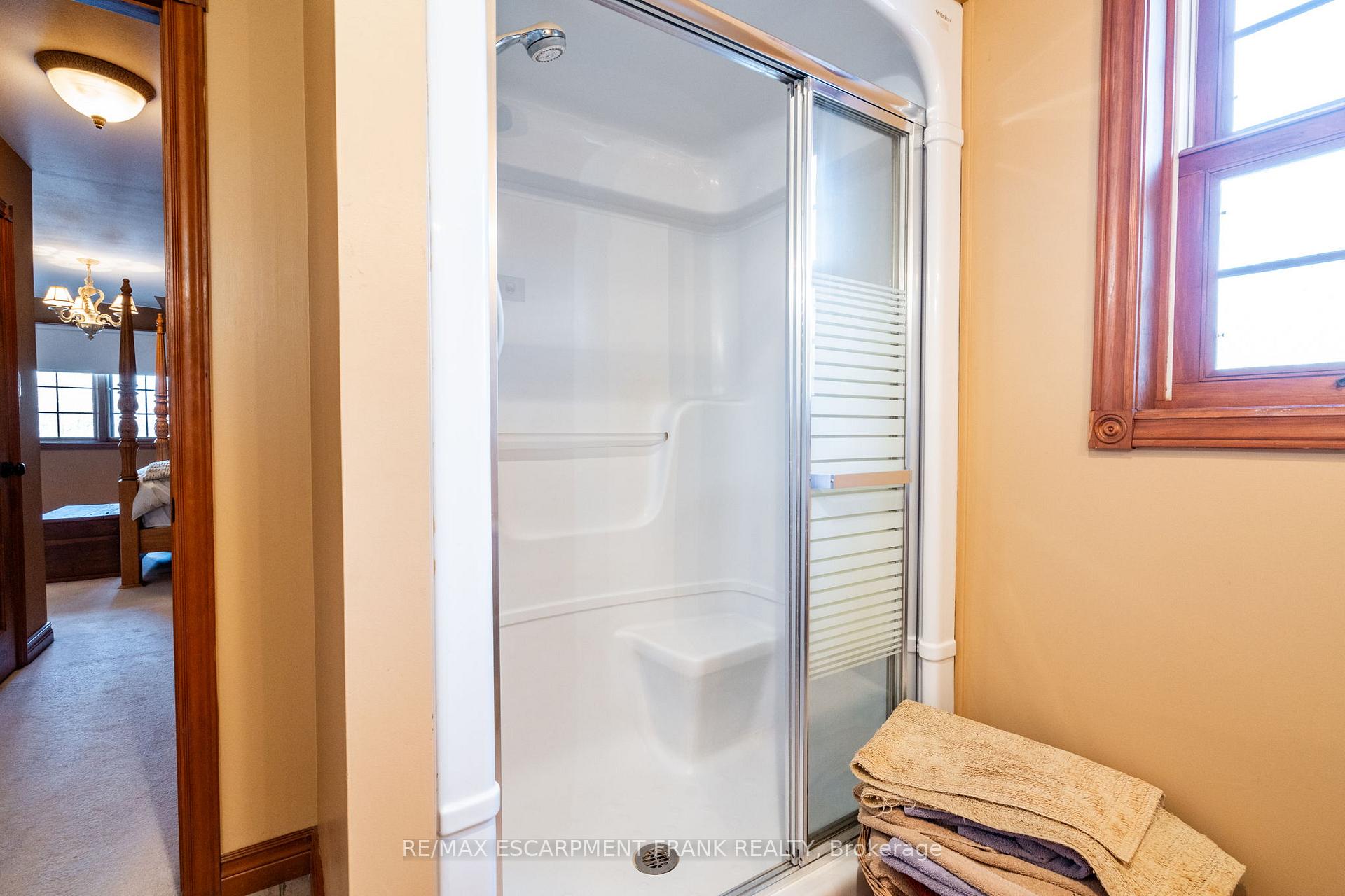 Photo 39 of 3260 Guyatt Road, Hamilton, Binbrook — HOMEH