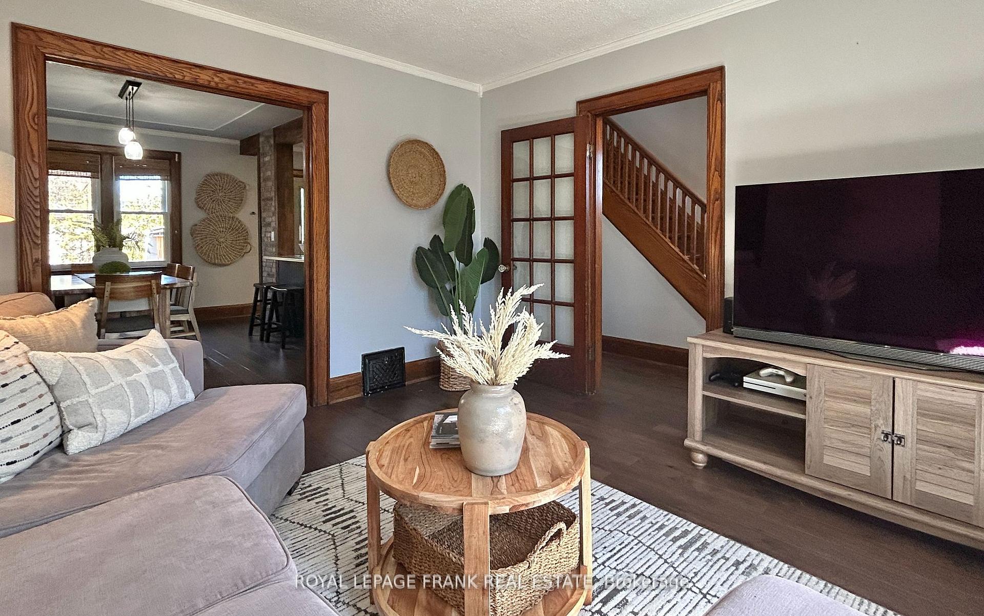 Photo 6 of 104 McLaughlin Boulevard, Oshawa, O'Neill — HOMEH