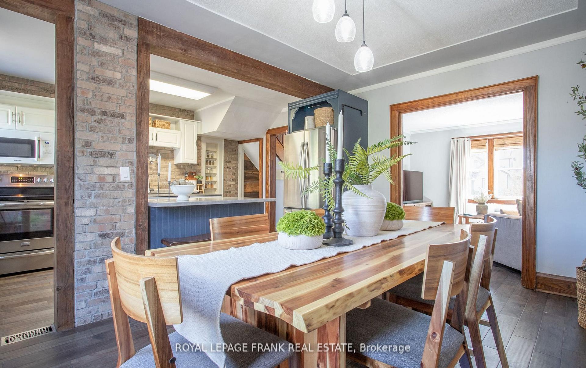 Photo 4 of 104 McLaughlin Boulevard, Oshawa, O'Neill — HOMEH