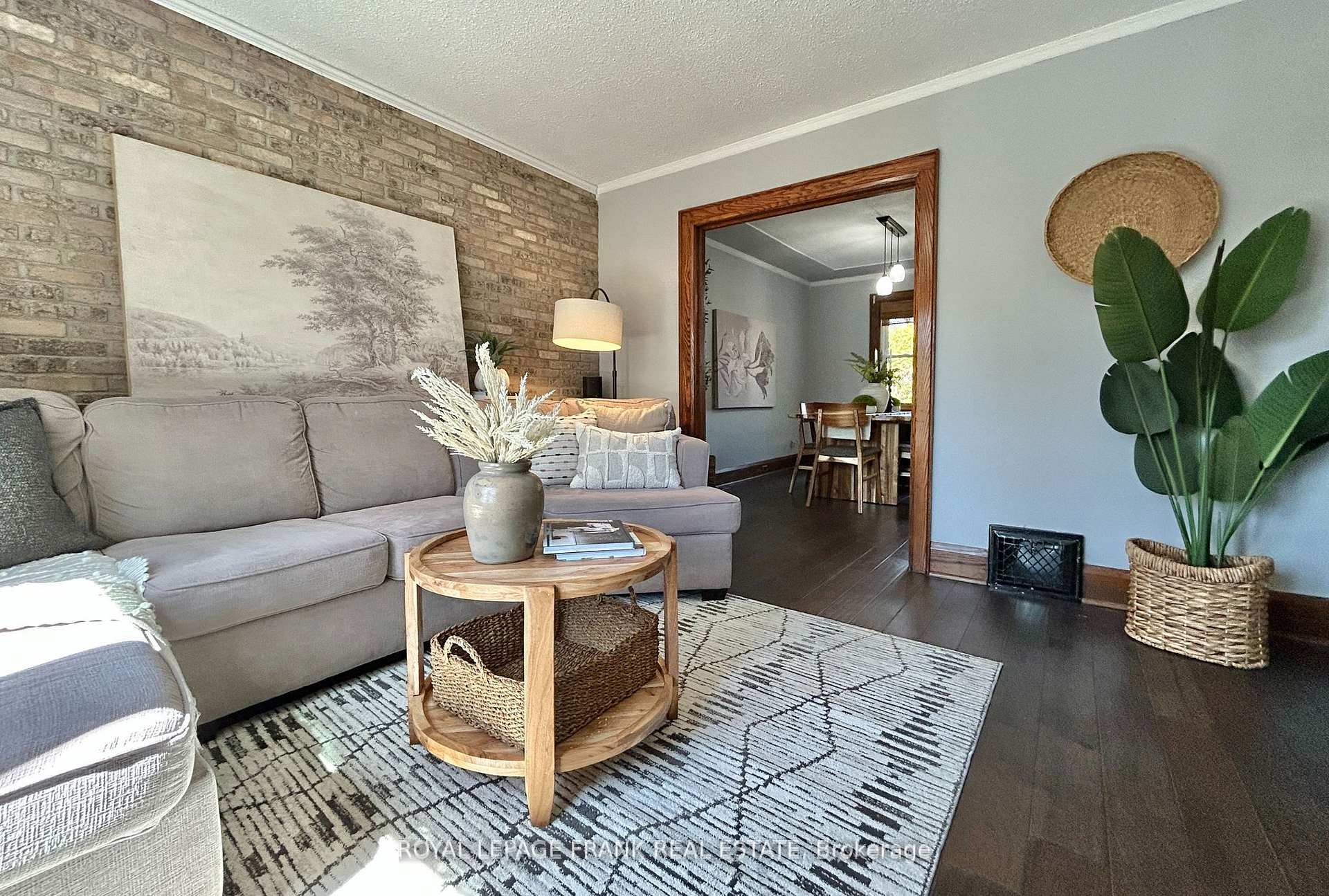 Photo 10 of 104 McLaughlin Boulevard, Oshawa, O'Neill — HOMEH