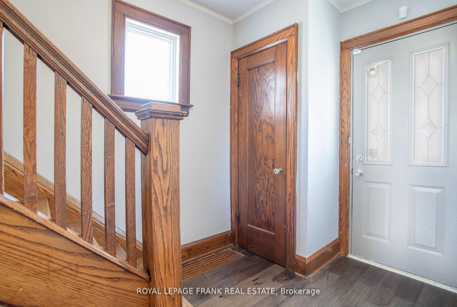 Photo 7 of 104 McLaughlin Boulevard, Oshawa, O'Neill — HOMEH