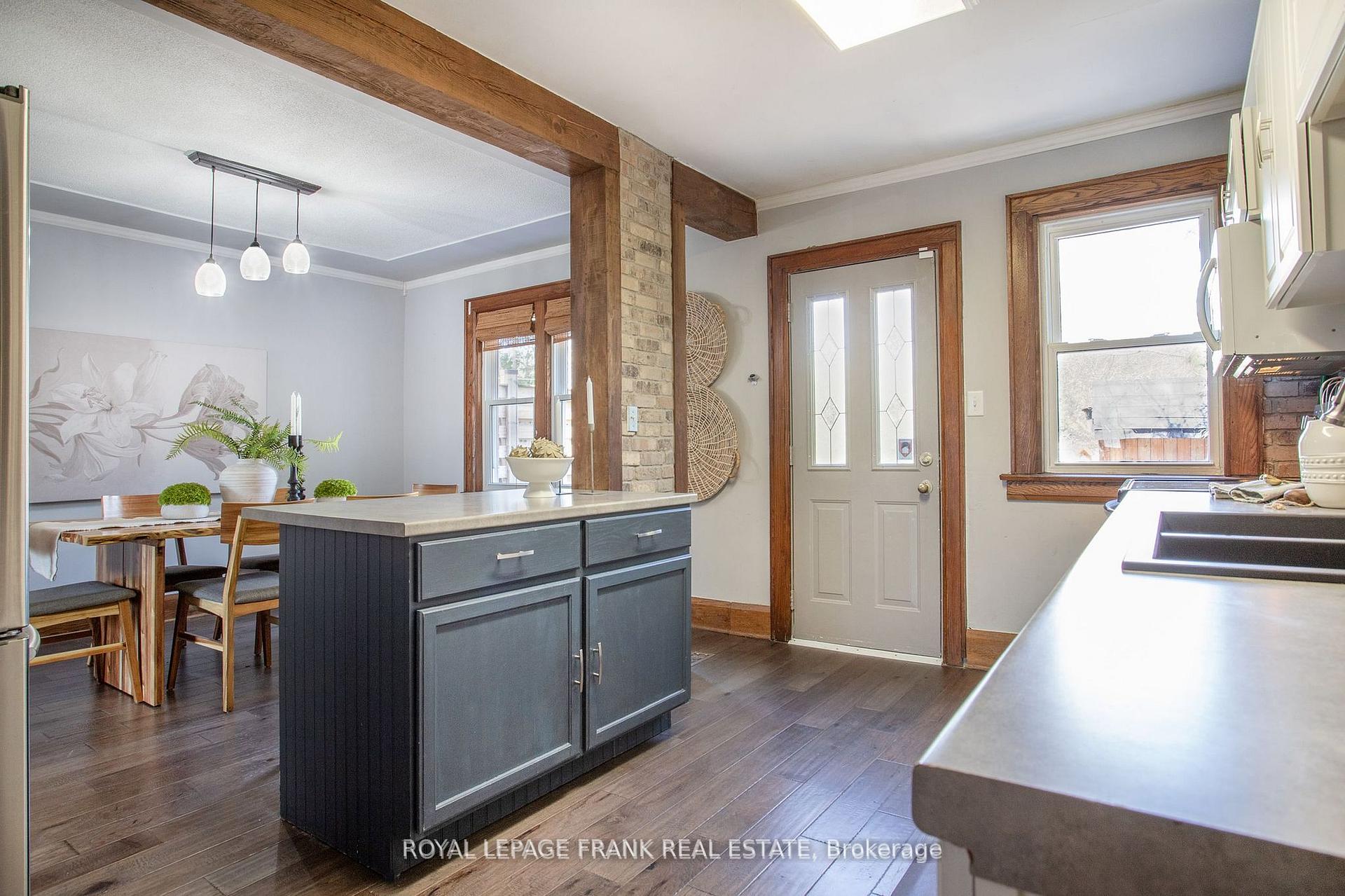 Photo 16 of 104 McLaughlin Boulevard, Oshawa, O'Neill — HOMEH
