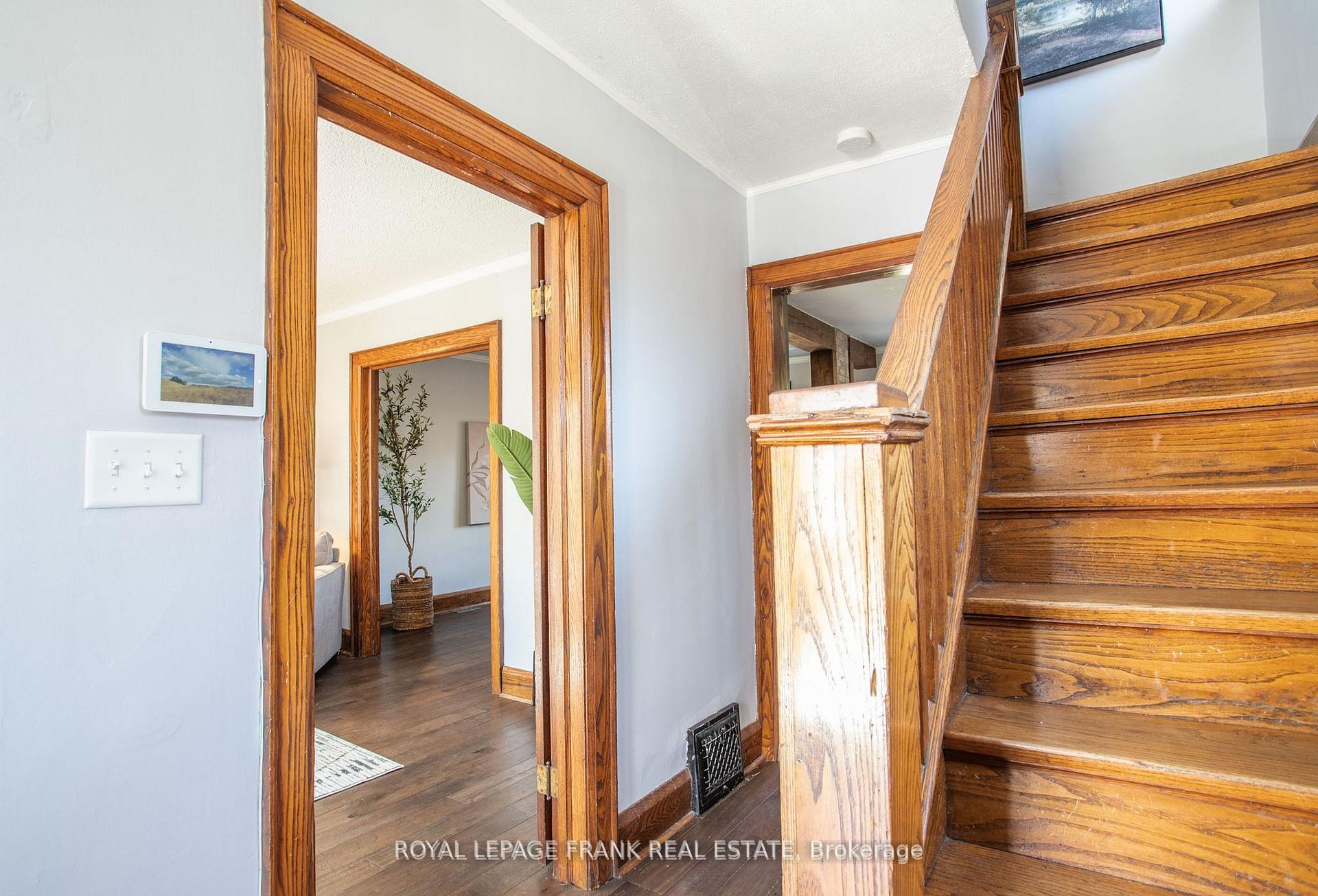 Photo 15 of 104 McLaughlin Boulevard, Oshawa, O'Neill — HOMEH