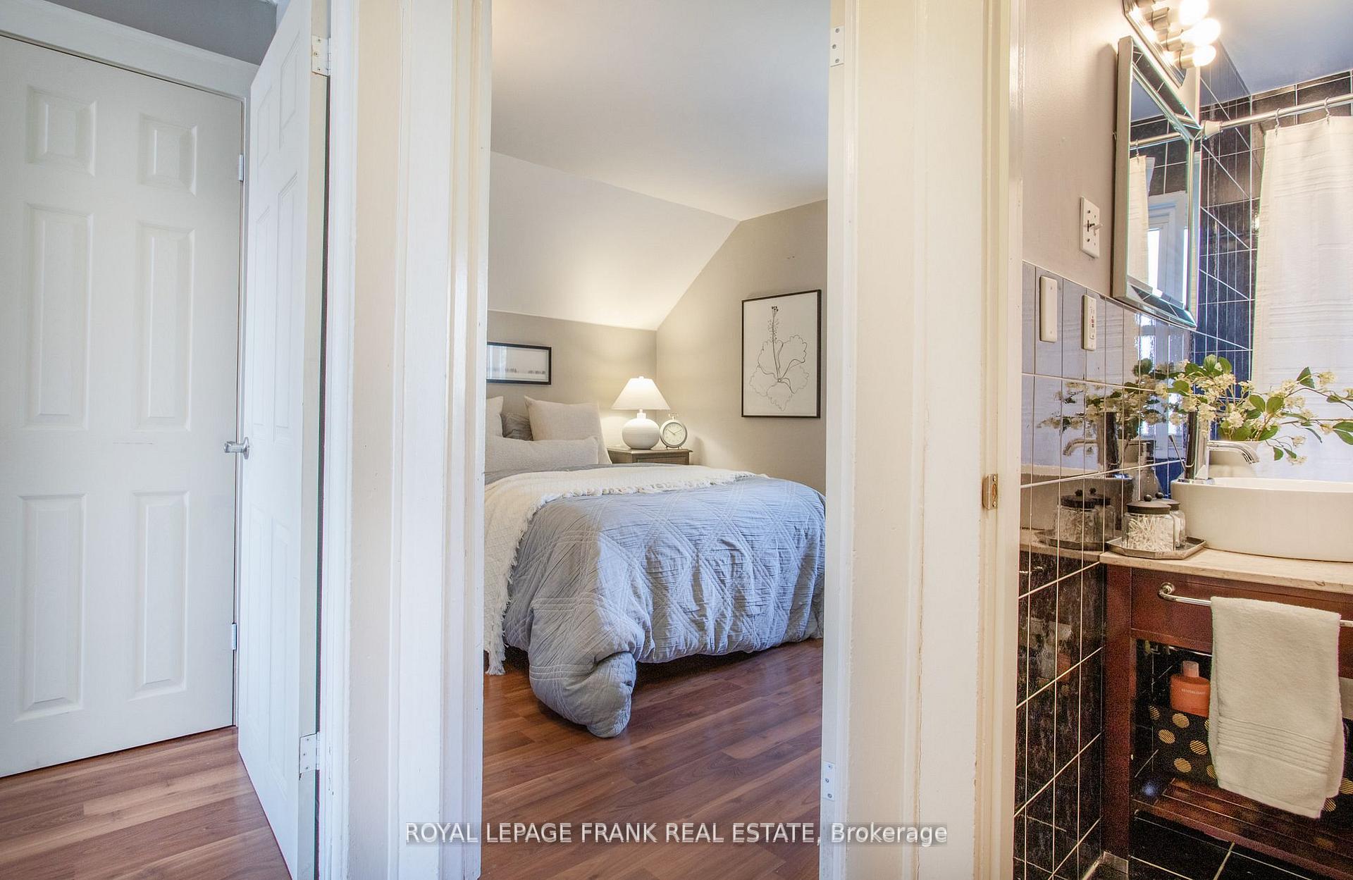 Photo 21 of 104 McLaughlin Boulevard, Oshawa, O'Neill — HOMEH