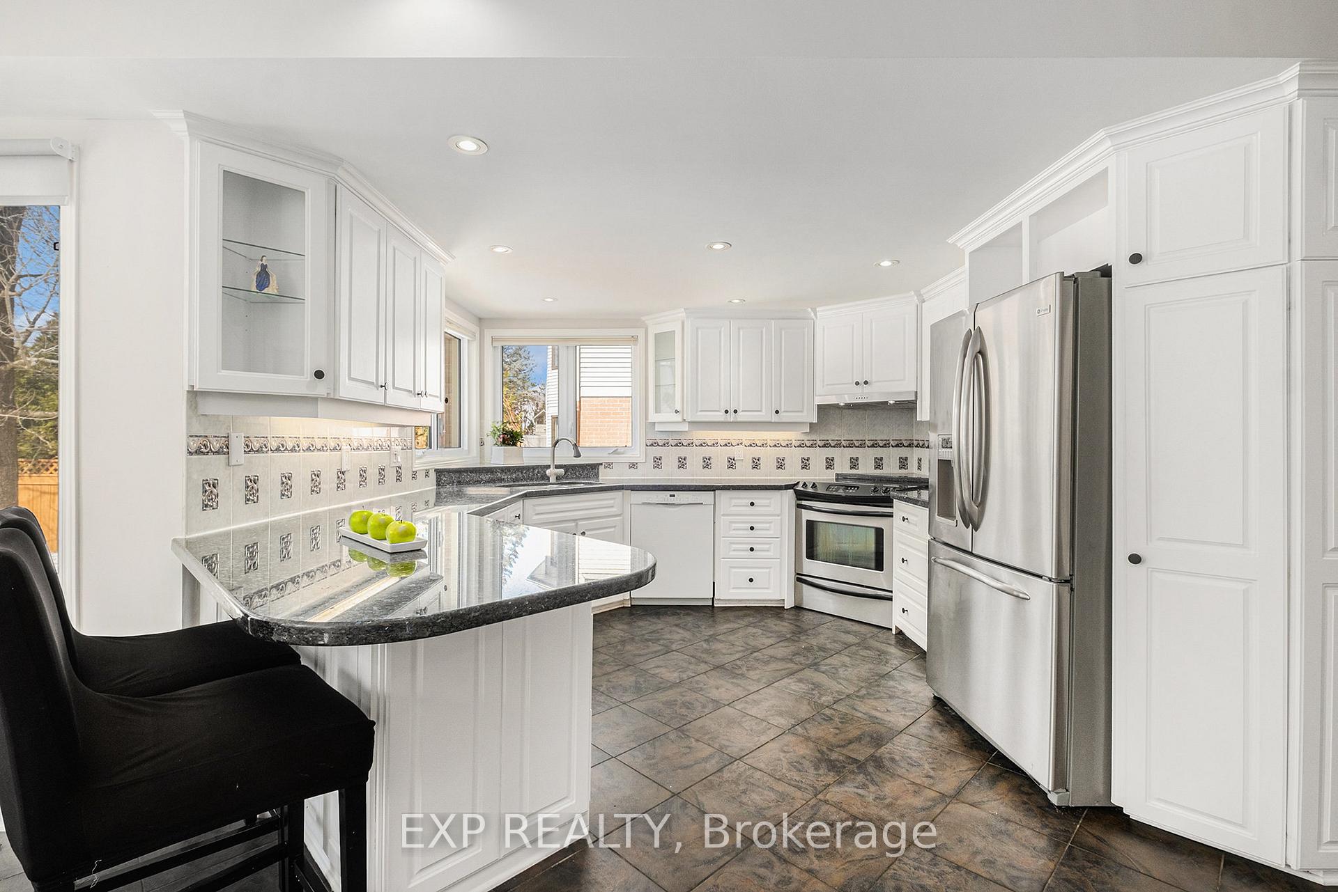 Photo 9 of 135 Lanigan Crescent, Ottawa, Stittsville (Central) — HOMEH