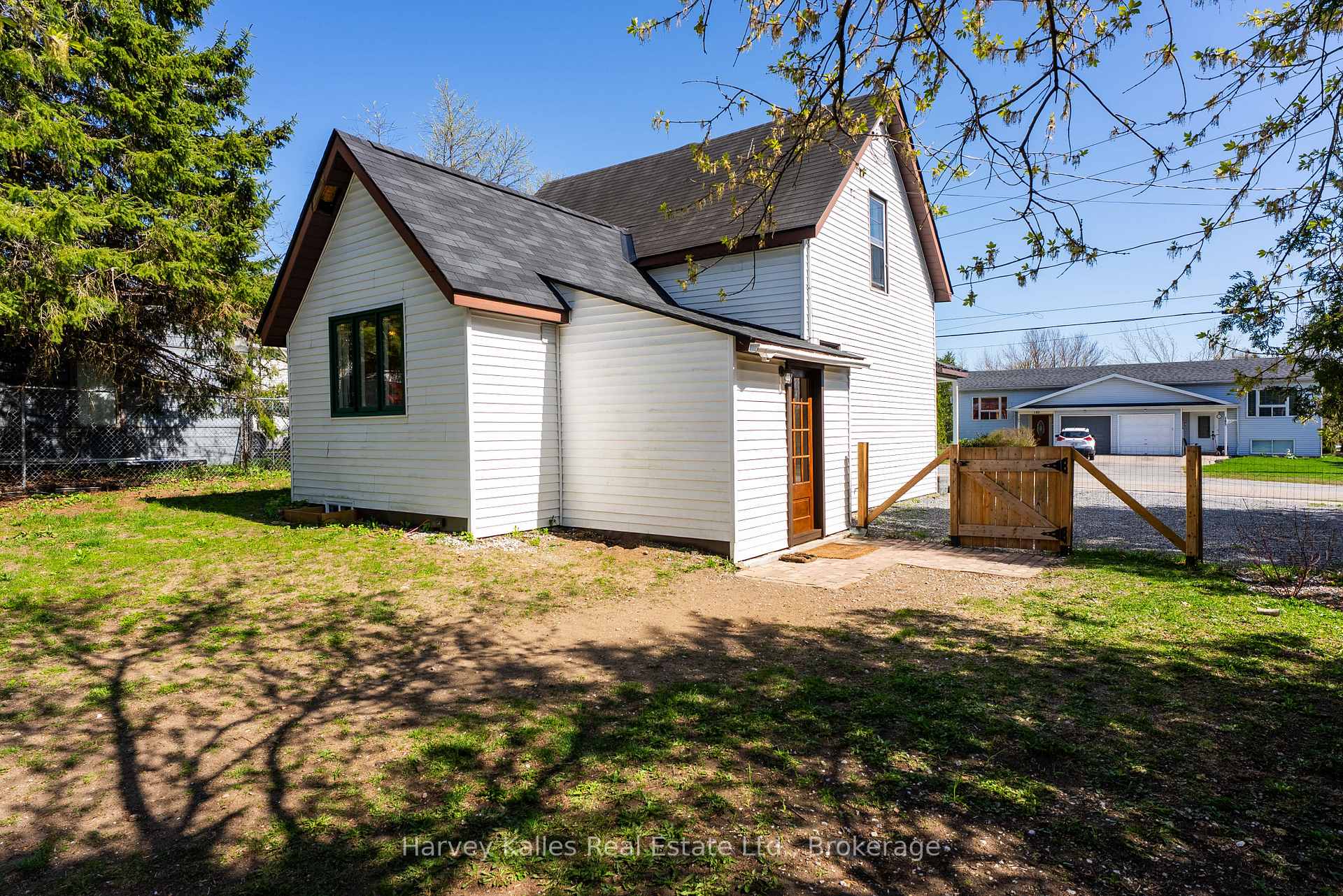Photo 4 of 170 Nelson Street, Gravenhurst, Muskoka (S) — HOMEH