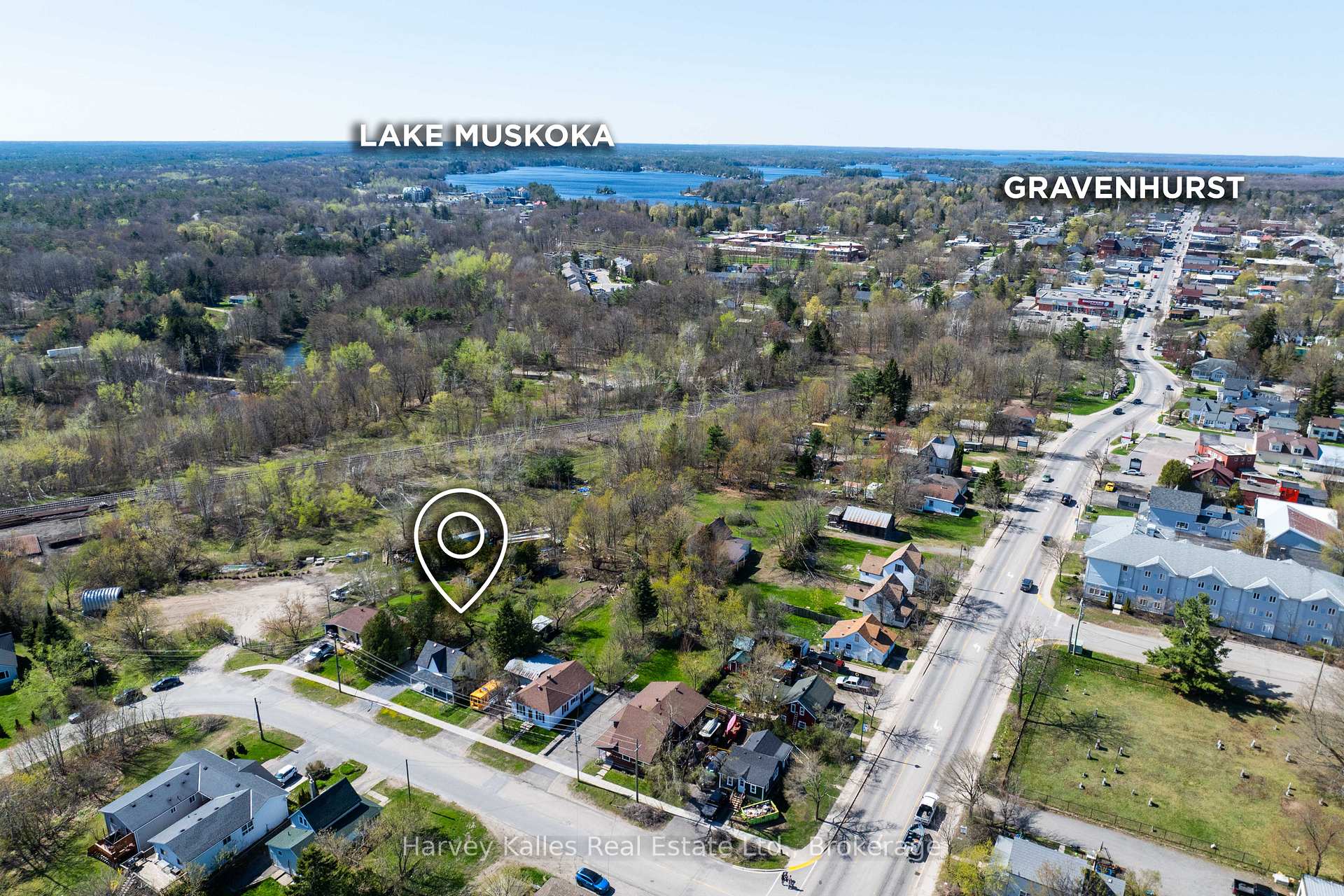 Photo 2 of 170 Nelson Street, Gravenhurst, Muskoka (S) — HOMEH