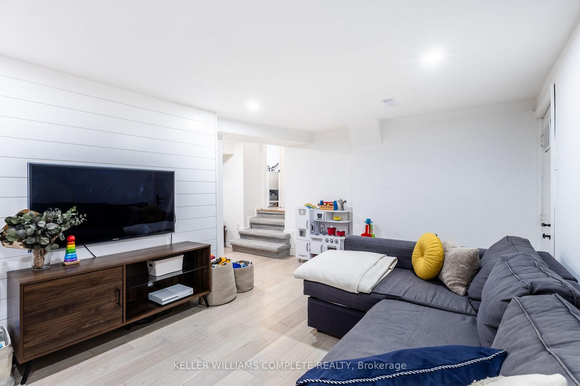 Photo 20 of 16 West 34th Street, Hamilton, Westcliffe — HOMEH