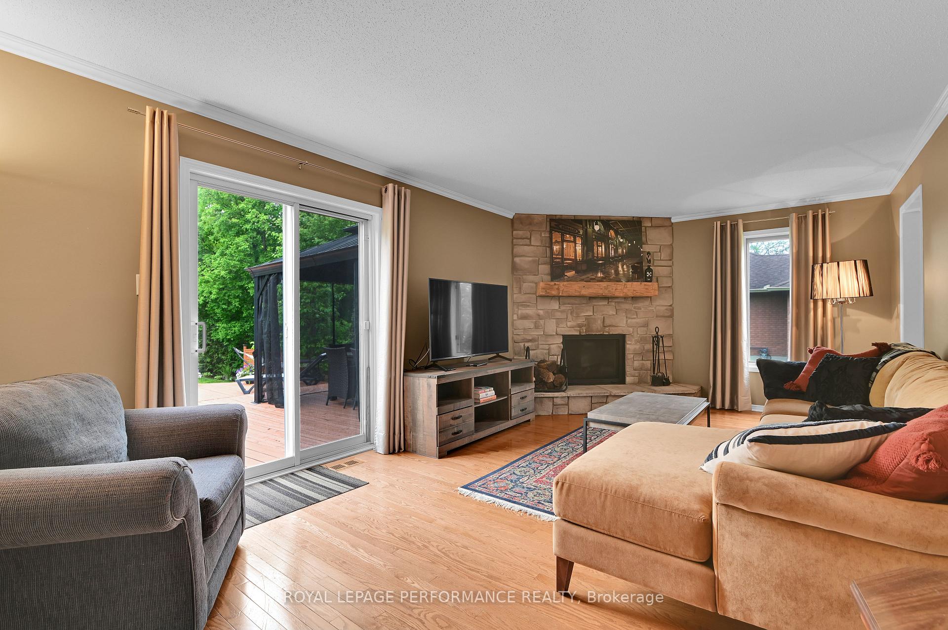 Photo 16 of 7088 Bush Drive, Ottawa, Greely — HOMEH