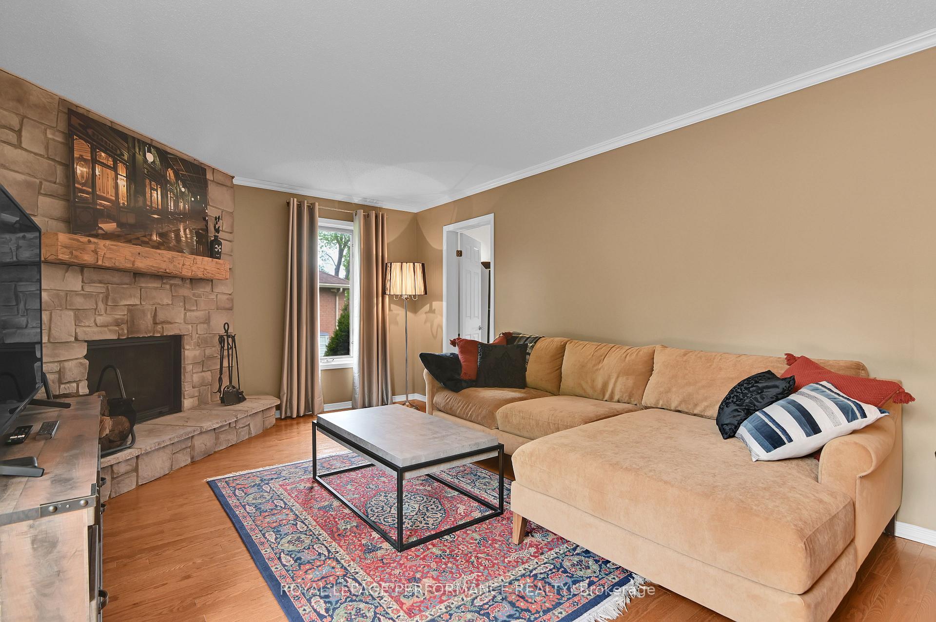 Photo 18 of 7088 Bush Drive, Ottawa, Greely — HOMEH