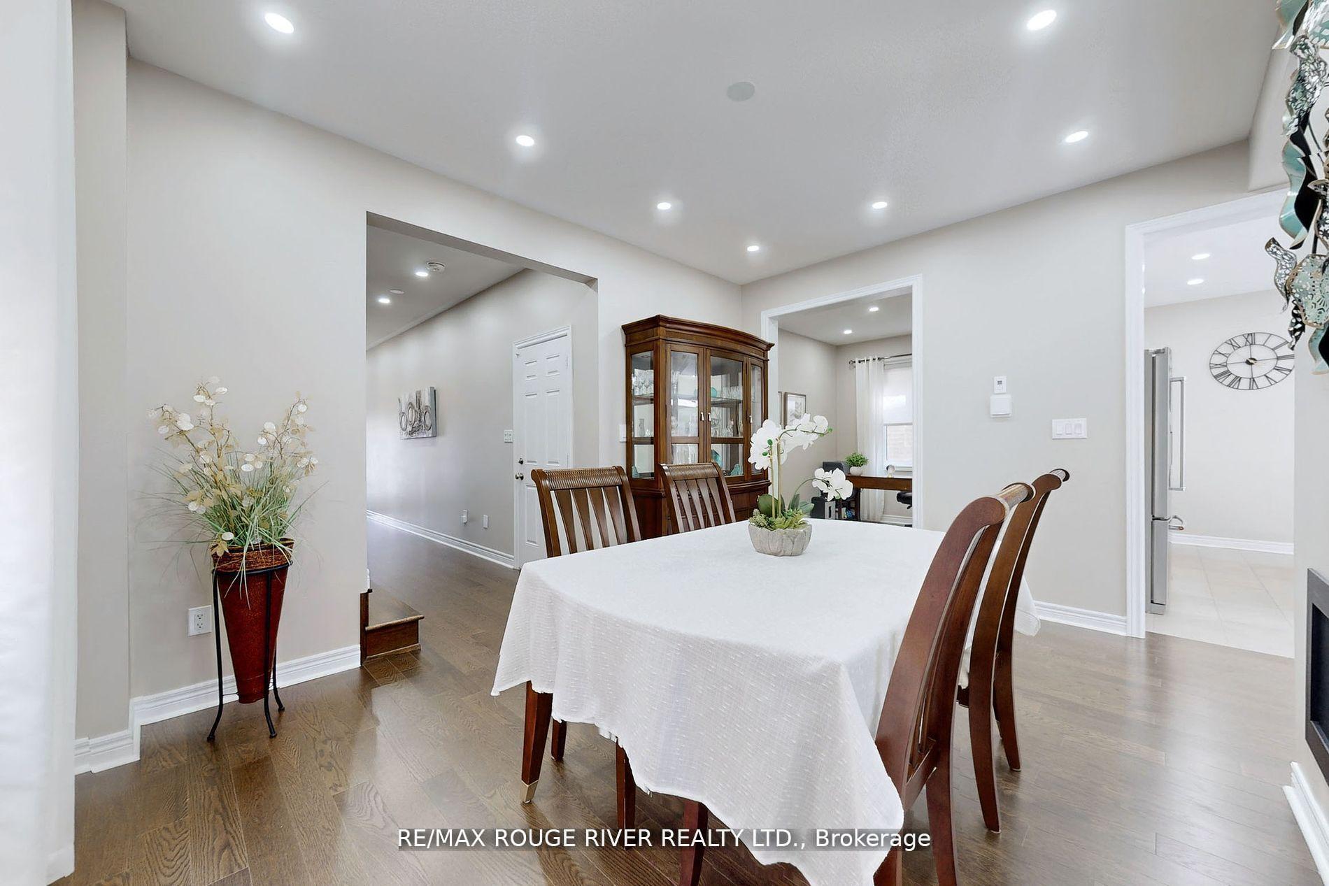 Photo 5 of 2620 Cerise Manor, Pickering, Rural Pickering — HOMEH