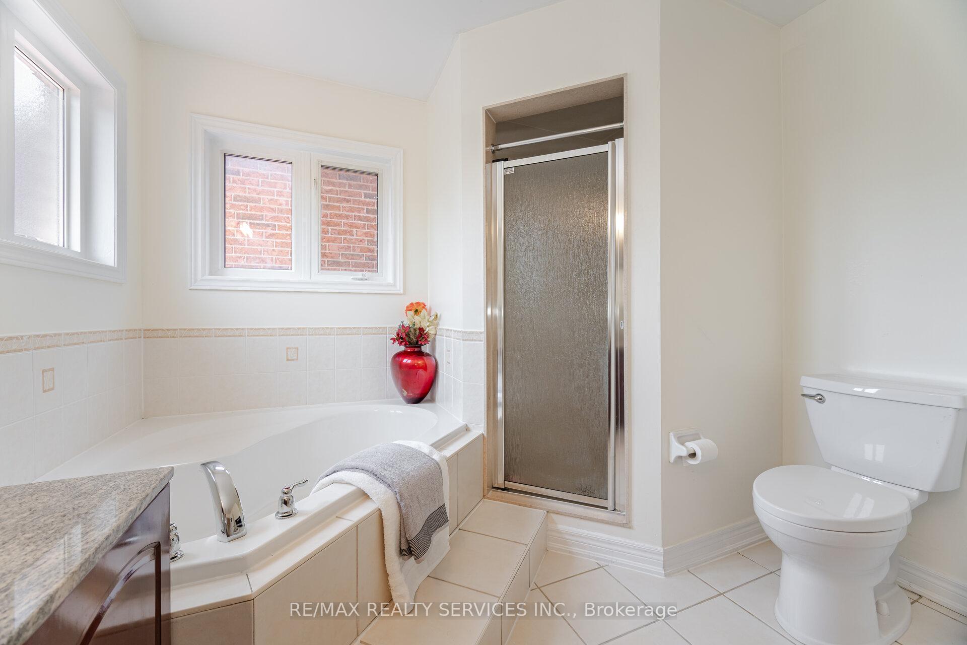 Photo 26 of 129 Seabreeze Avenue, Vaughan, Patterson — HOMEH