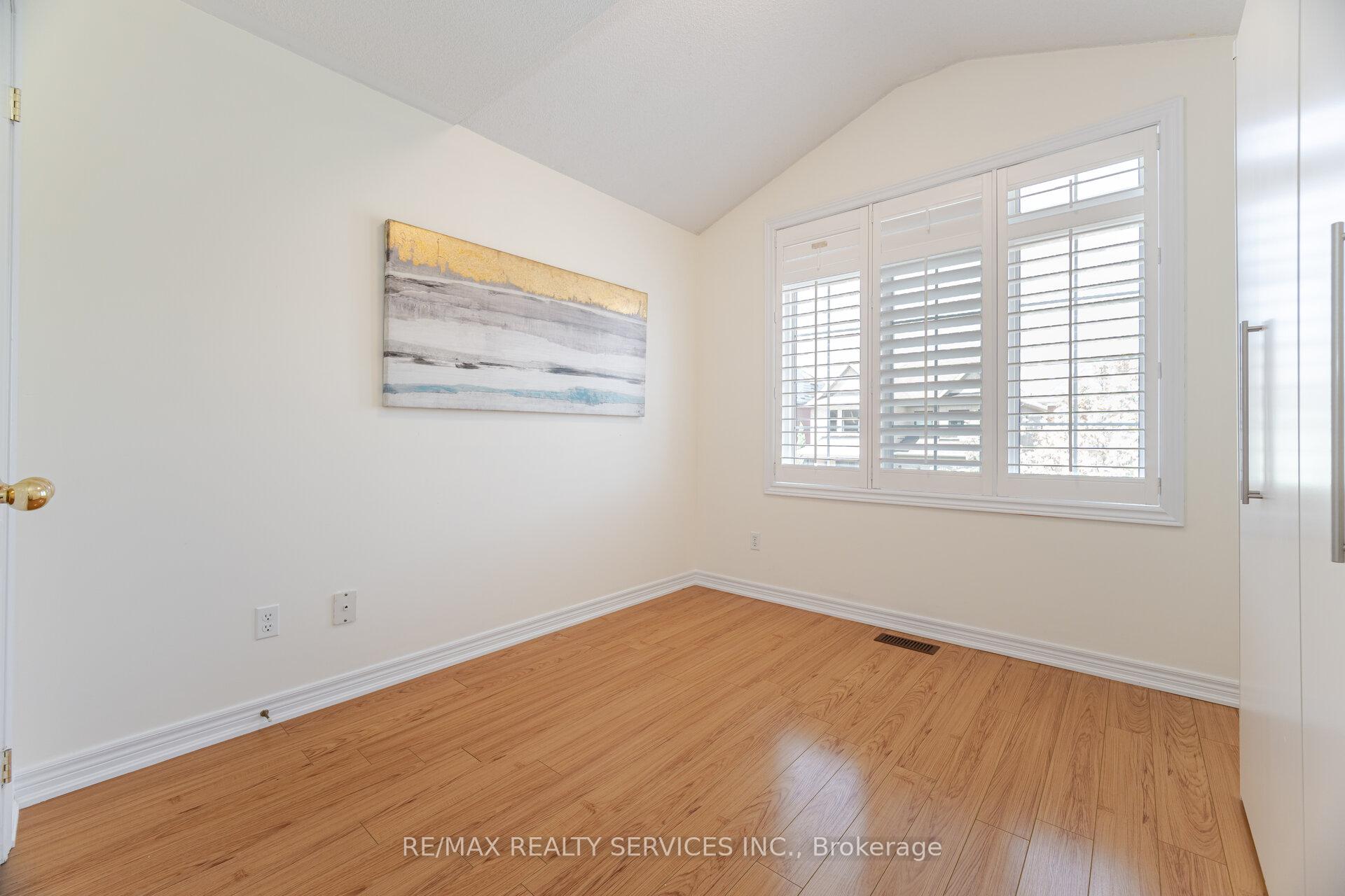 Photo 29 of 129 Seabreeze Avenue, Vaughan, Patterson — HOMEH