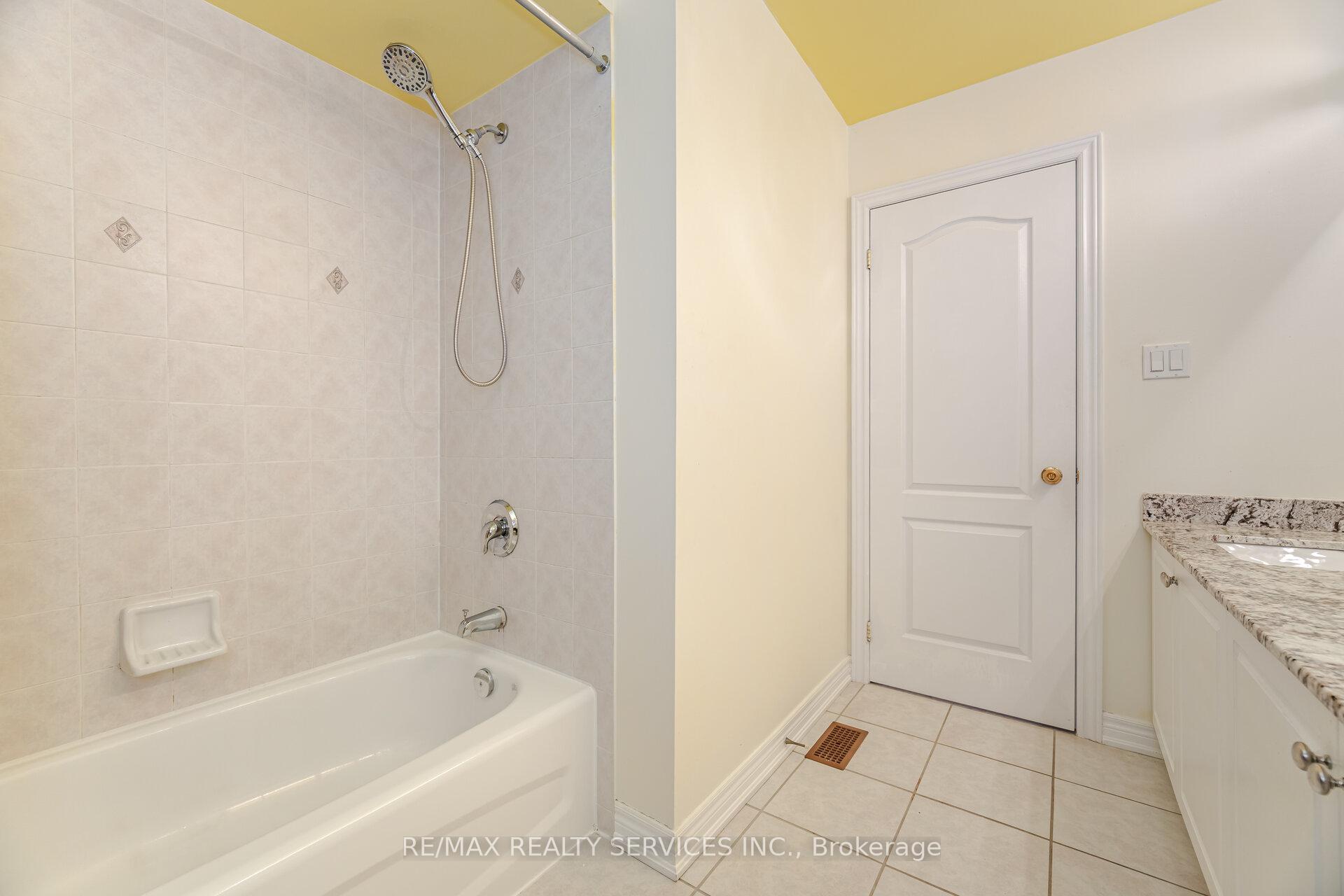 Photo 28 of 129 Seabreeze Avenue, Vaughan, Patterson — HOMEH