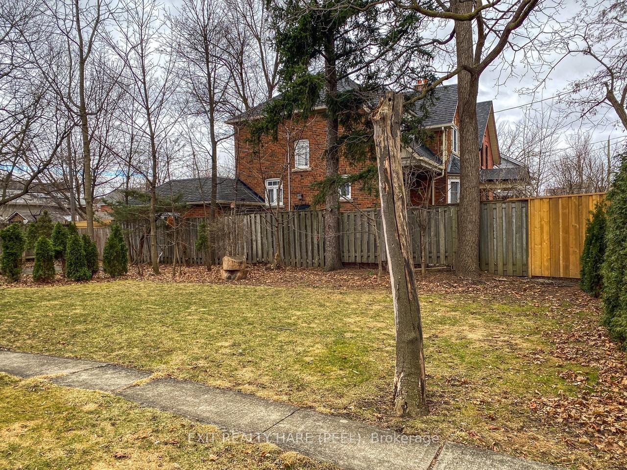 Photo 28 of 89 Mill Street N, Brampton, Downtown Brampton — HOMEH