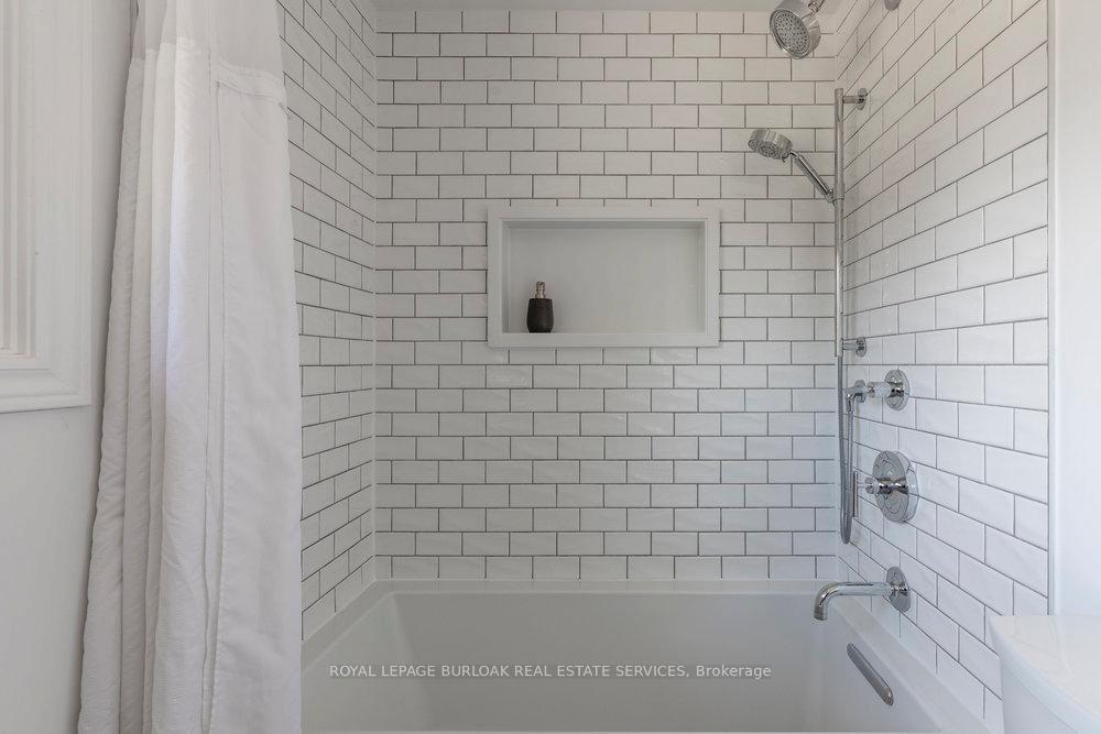 Photo 16 of 27 Forestview Drive, Hamilton, Dundas — HOMEH