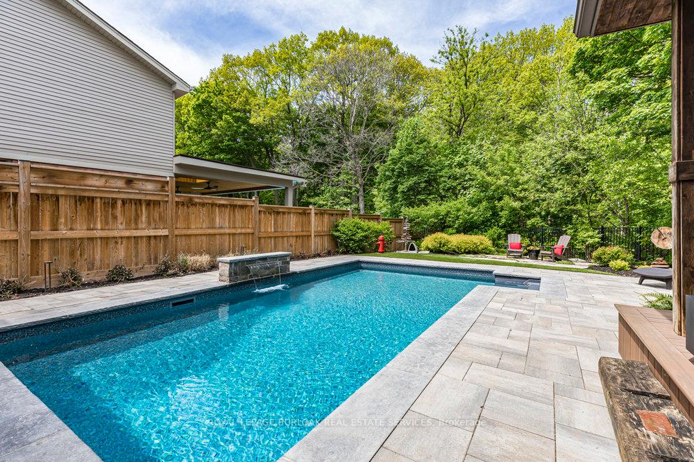 Photo 28 of 27 Forestview Drive, Hamilton, Dundas — HOMEH